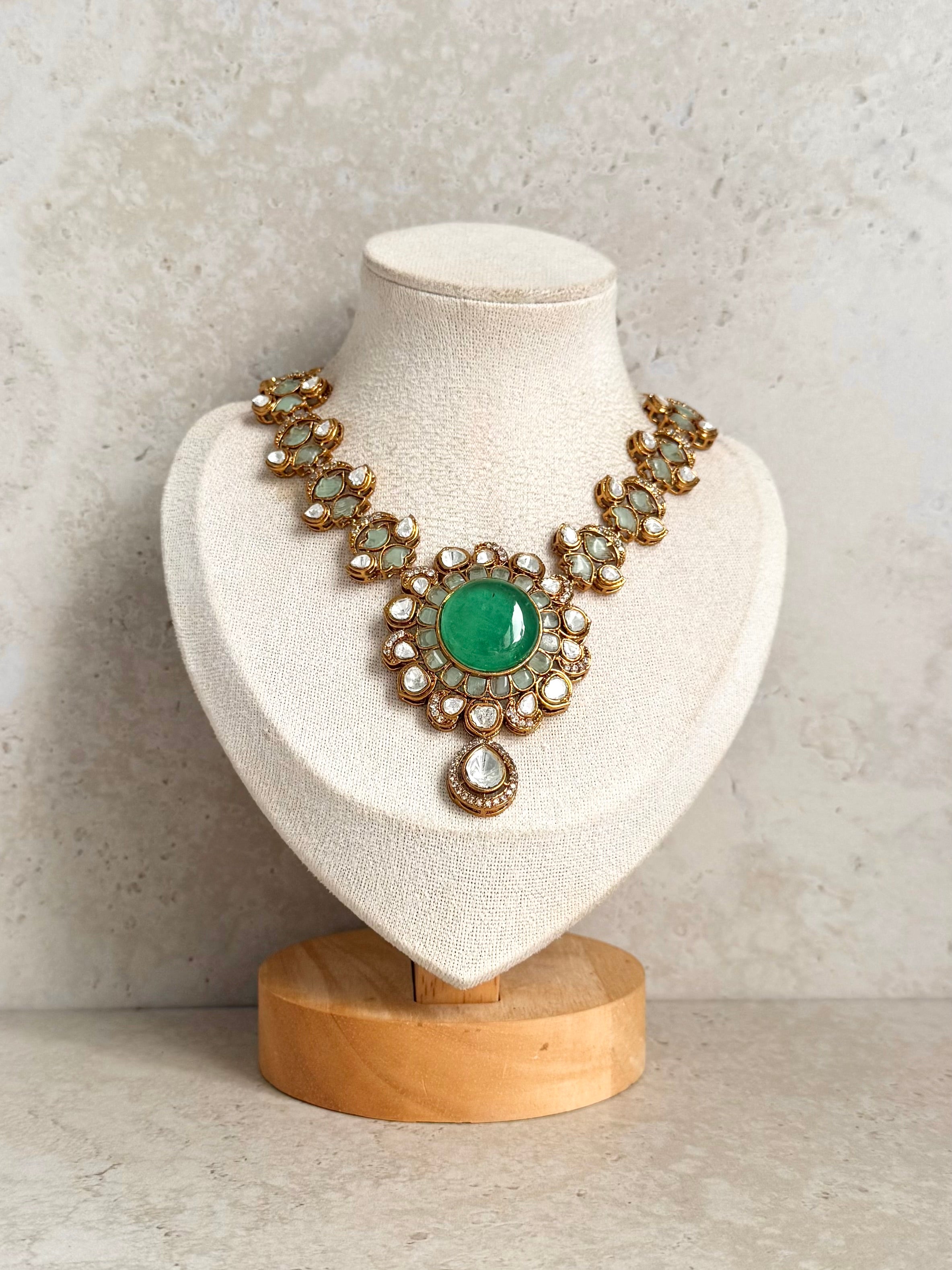 Risa Necklace Set