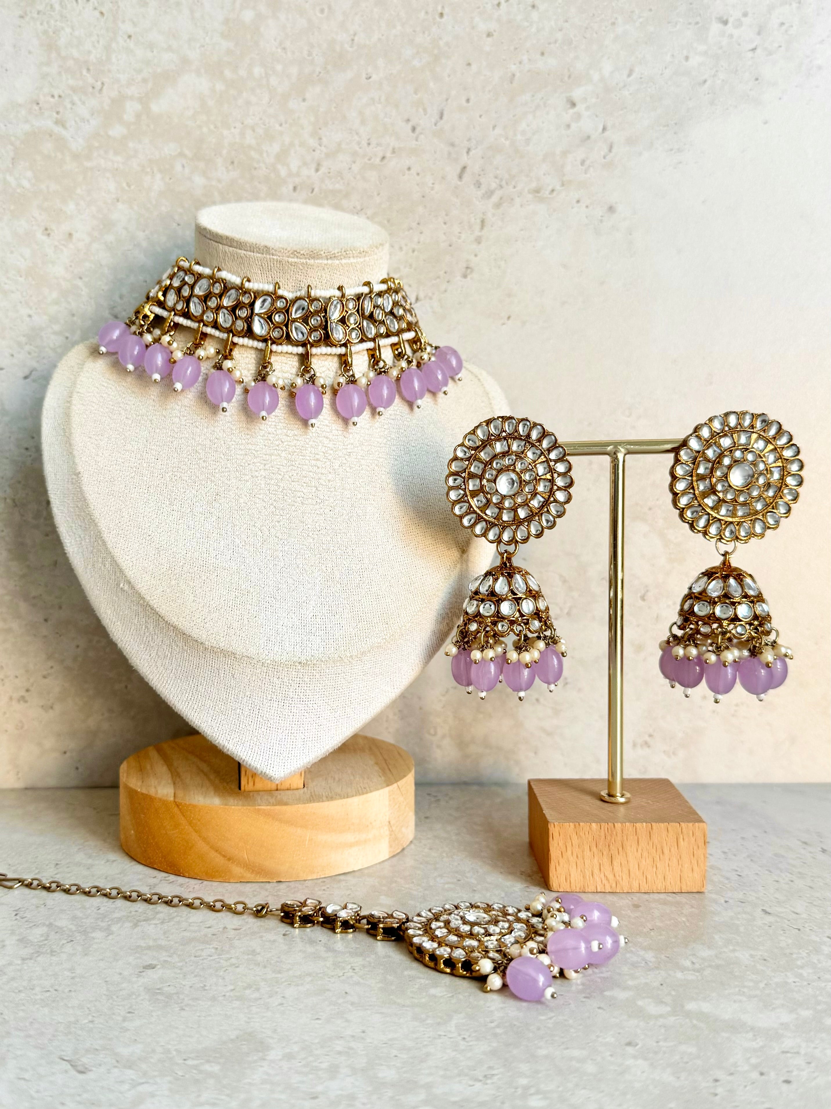 Baljit Necklace Set