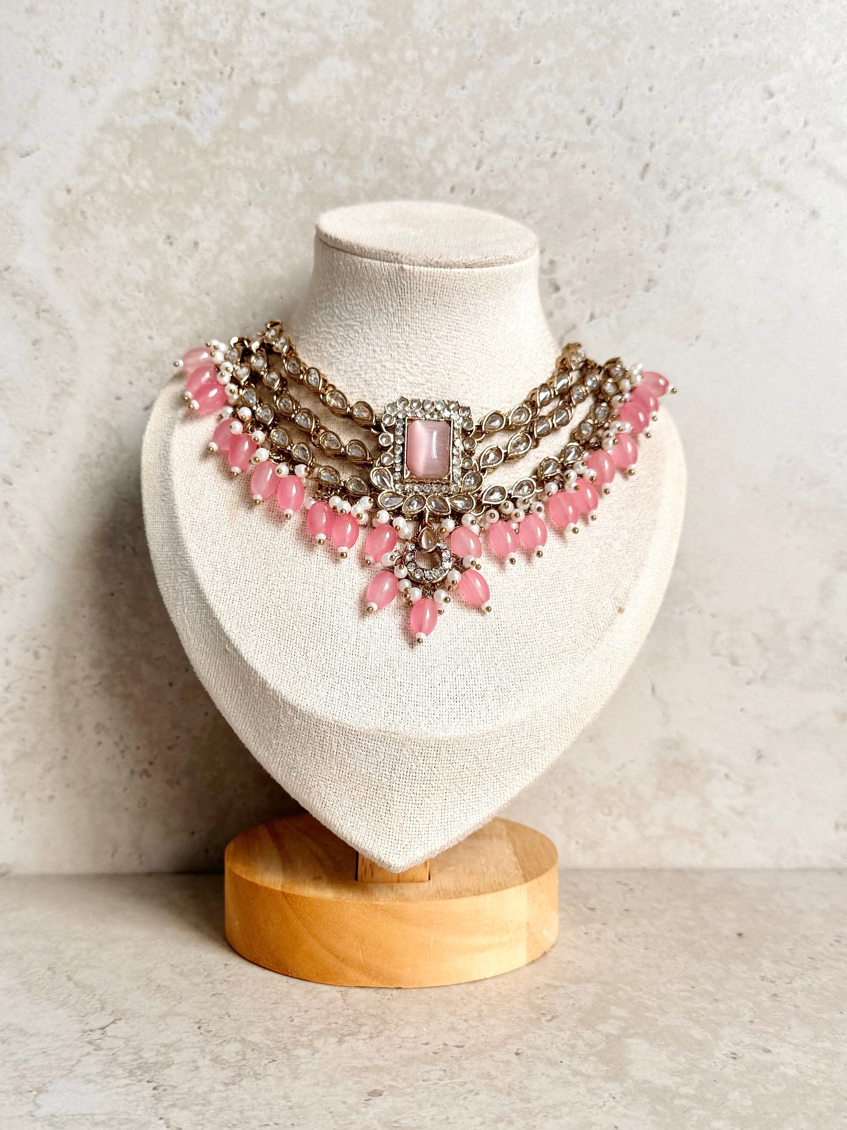 Zohra Necklace Set