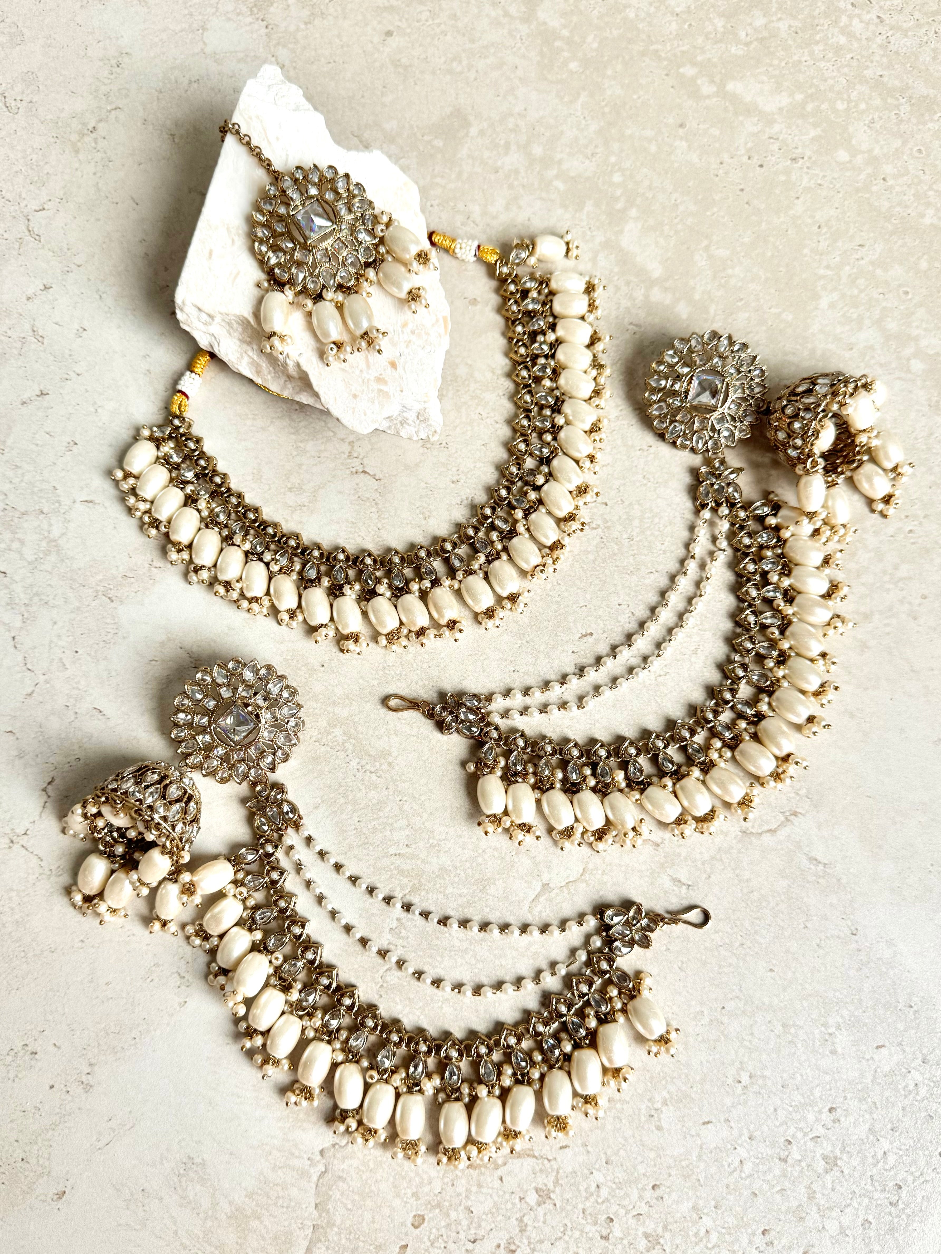 Inaya Necklace Set