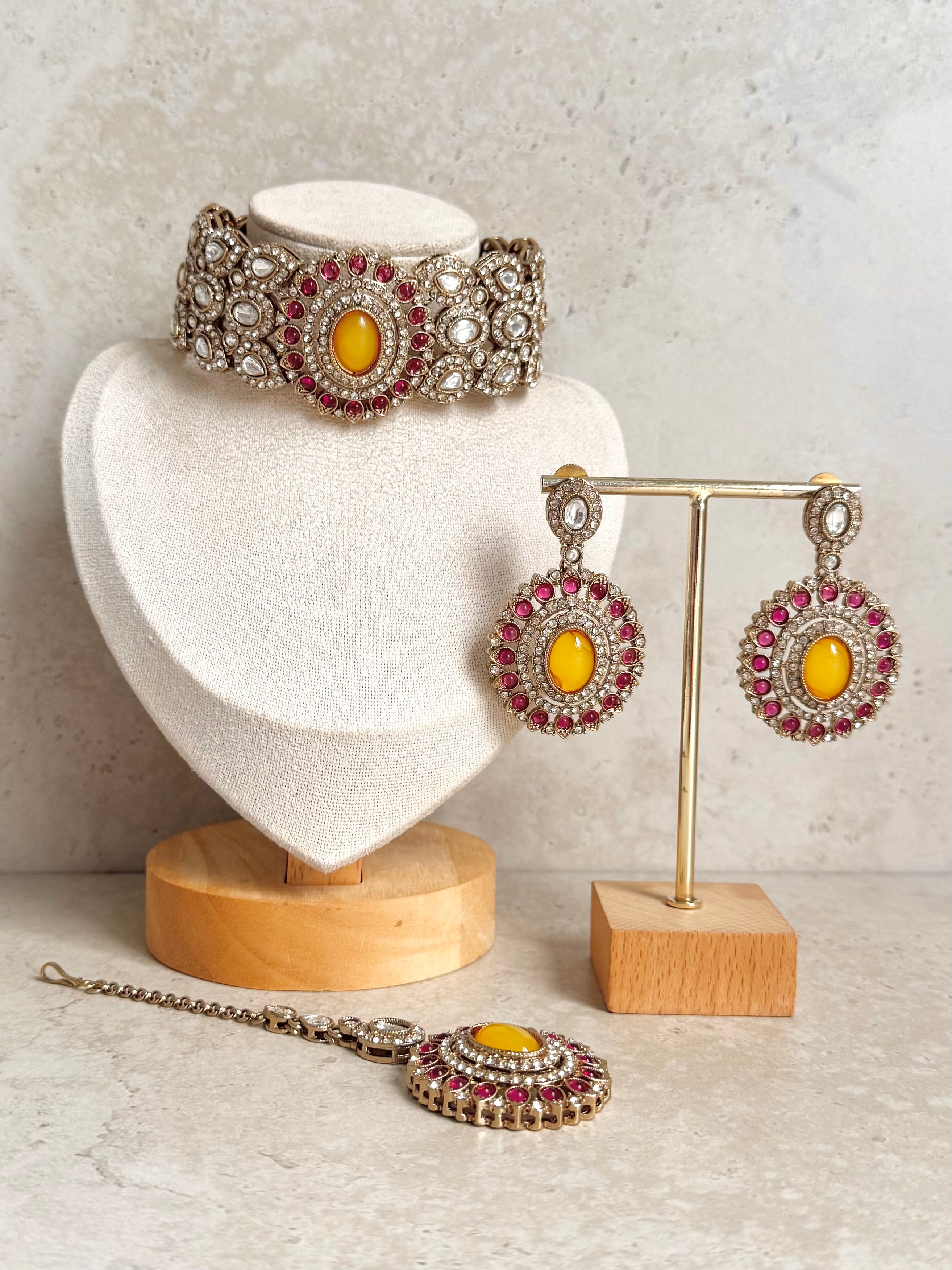 Gurnoor Necklace Set