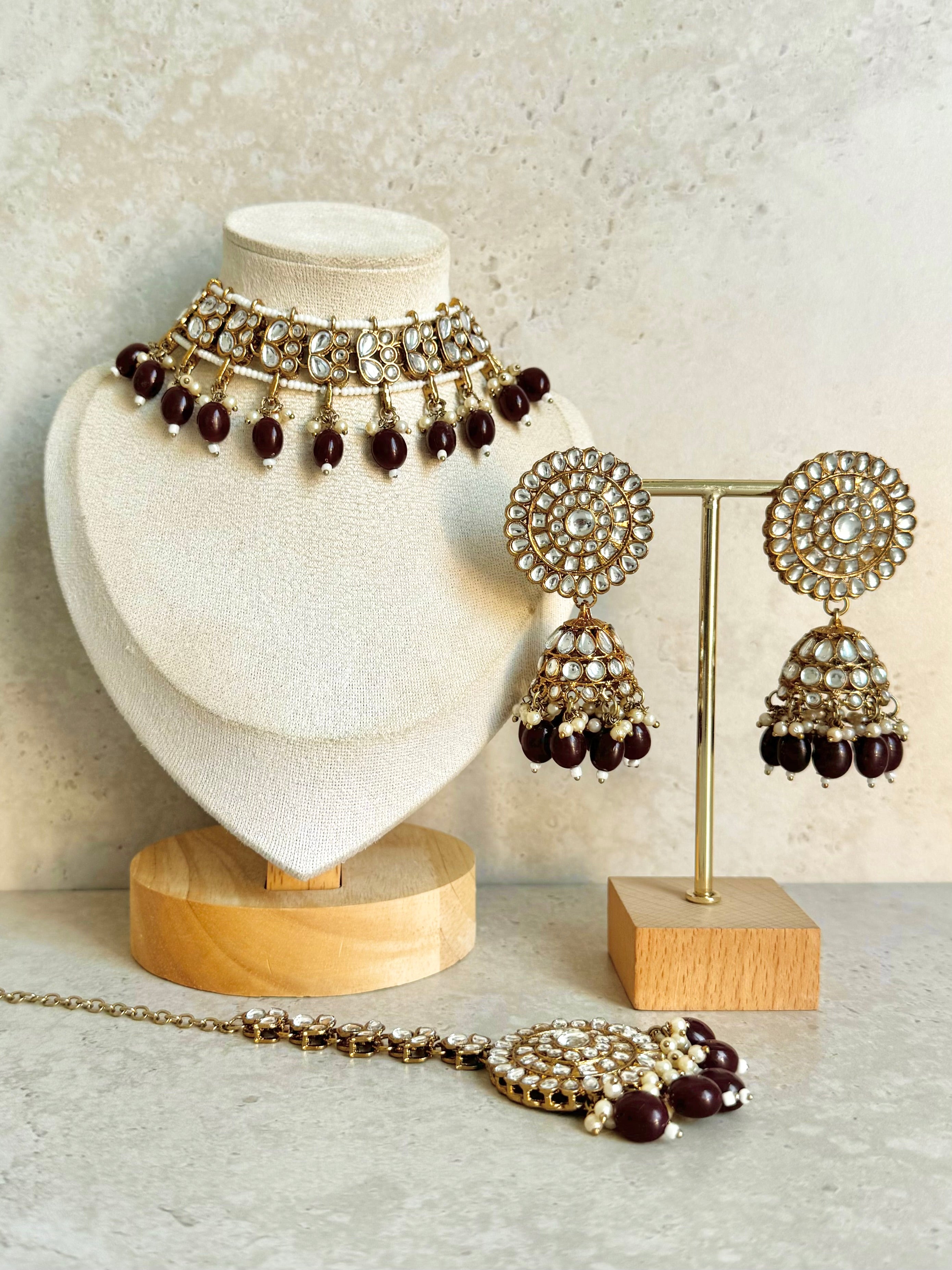 Baljit Necklace Set