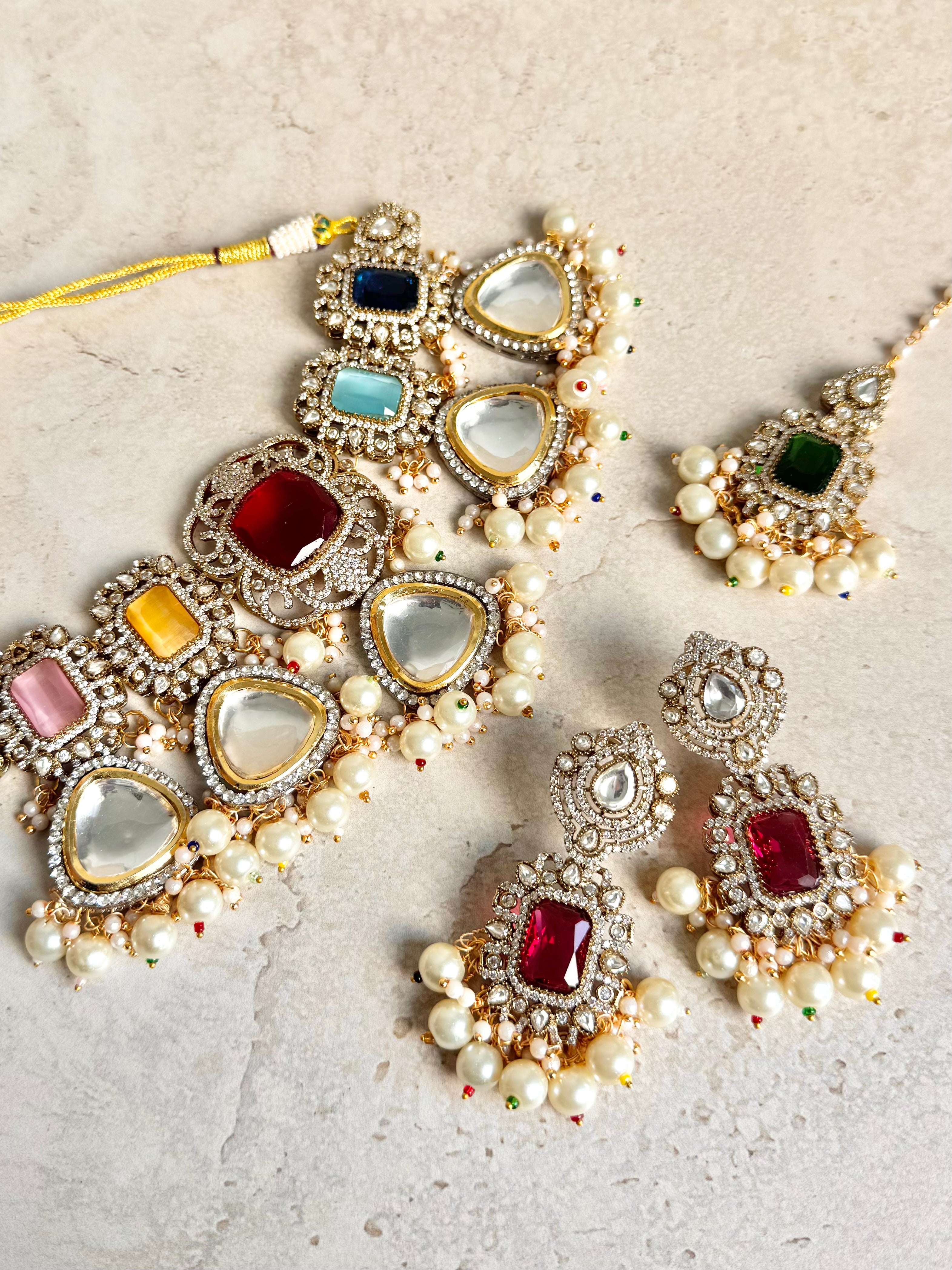 Namneet Necklace Set