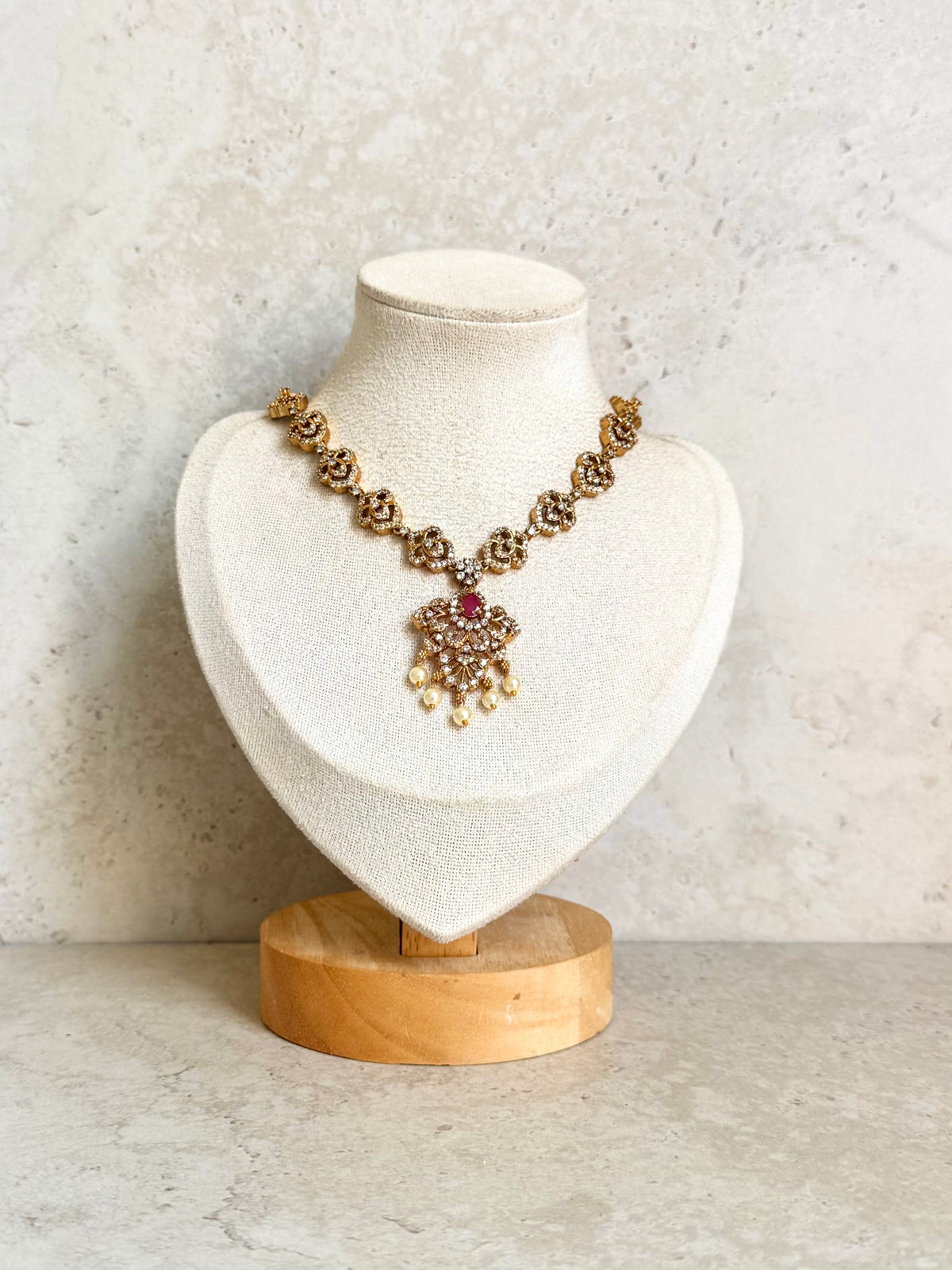 Shweta Necklace Set