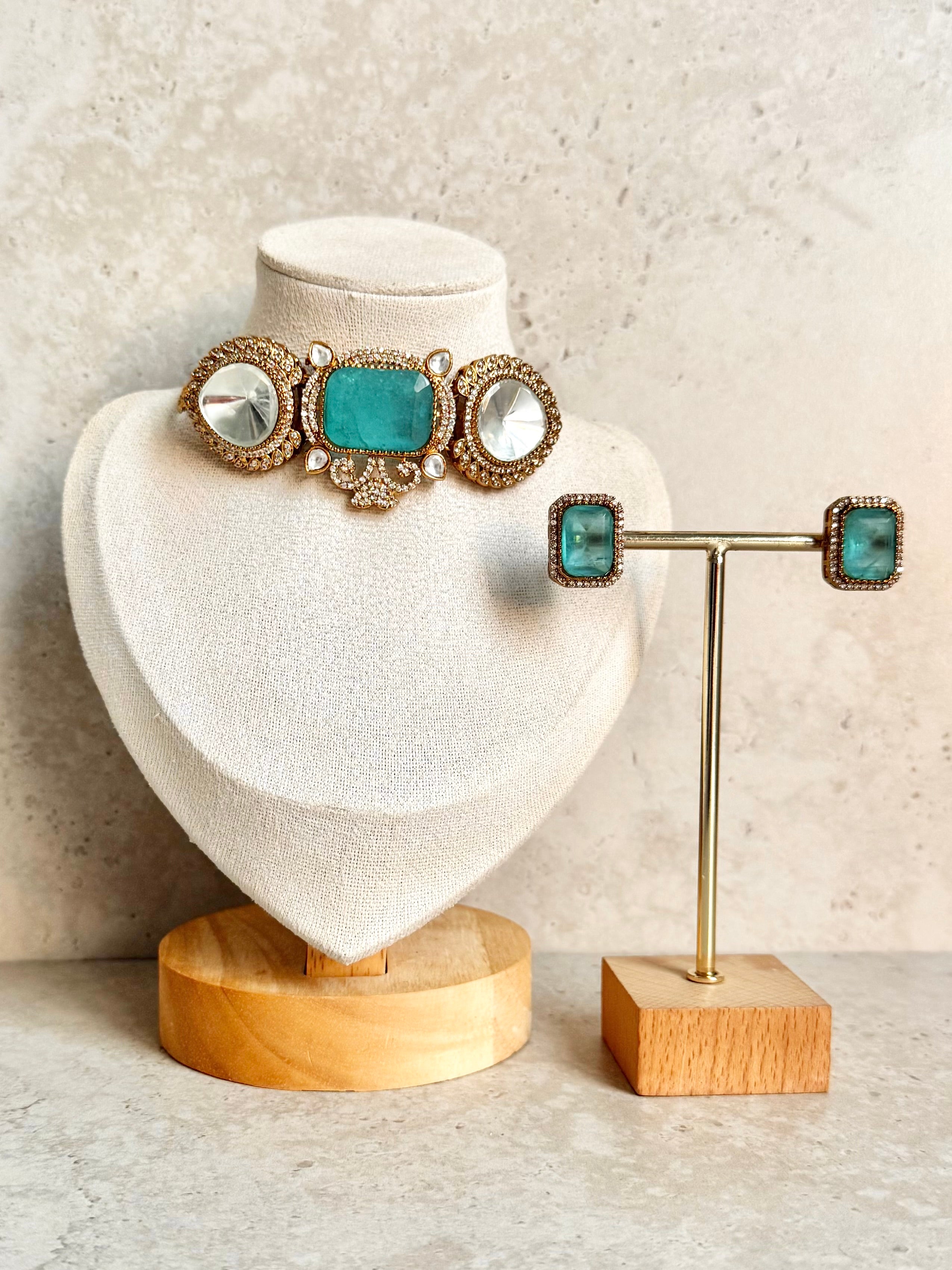 Nayab Necklace Set