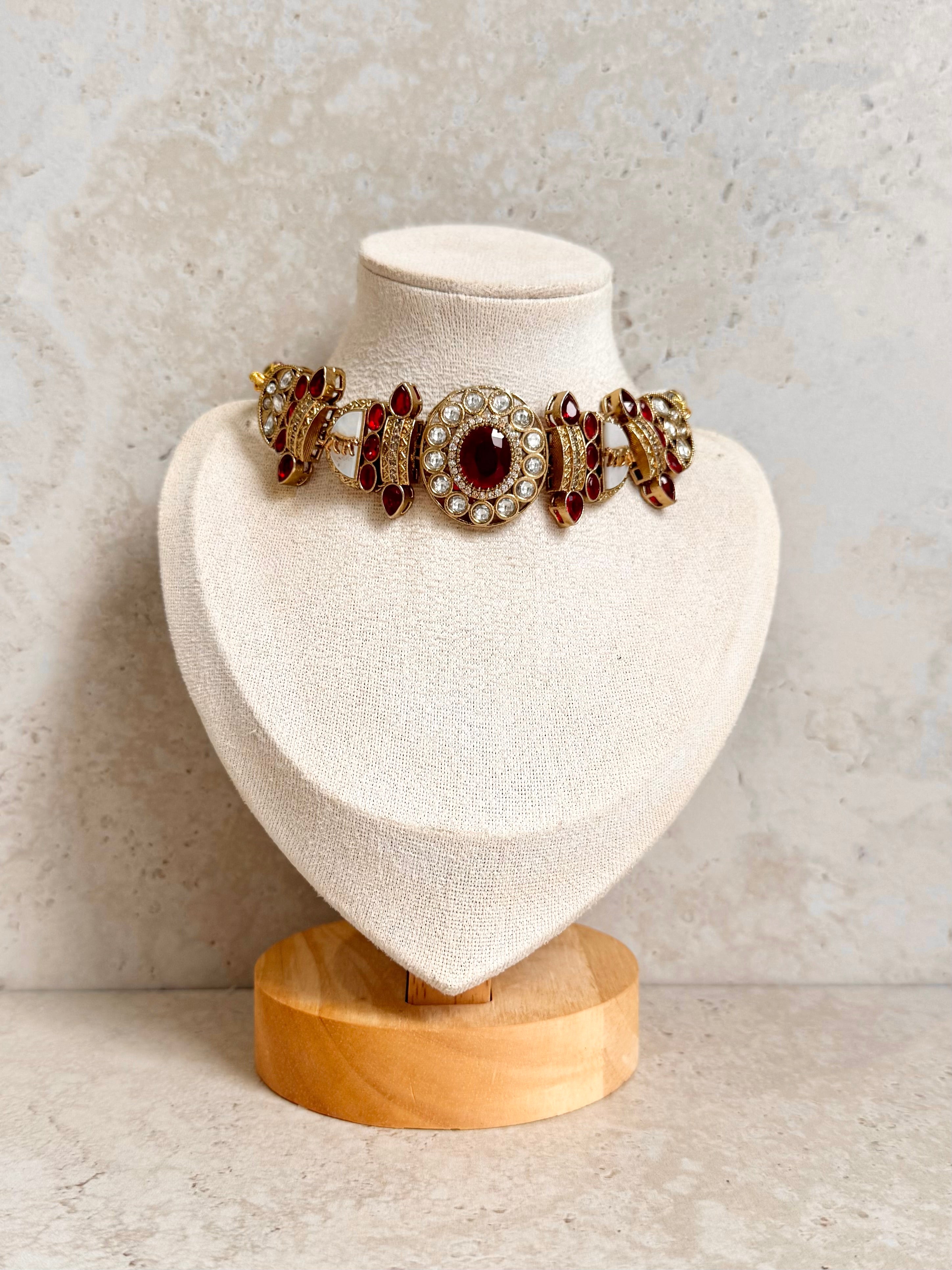Manita Necklace Set
