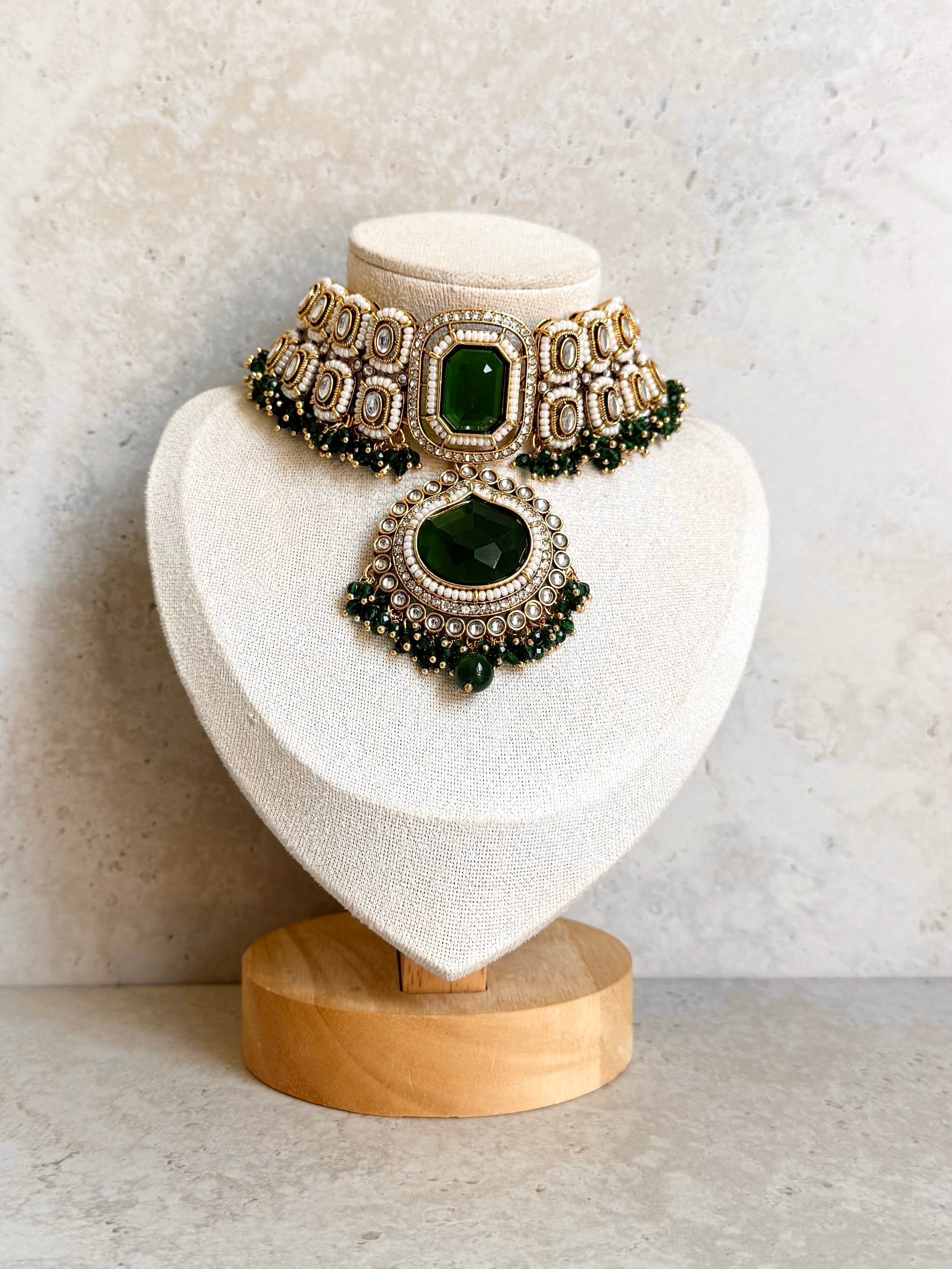 Babita Necklace Set
