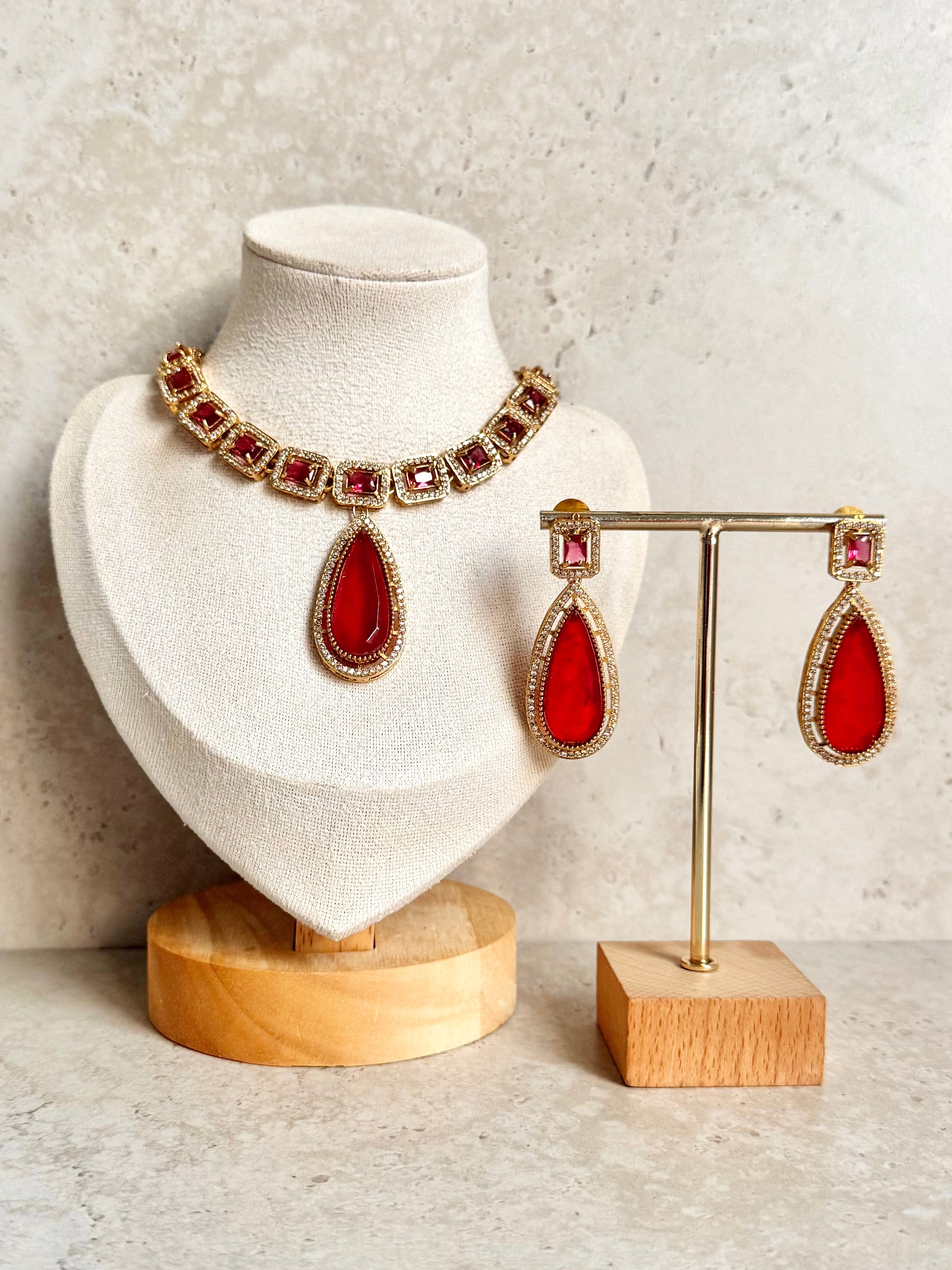 Kanika Necklace Set
