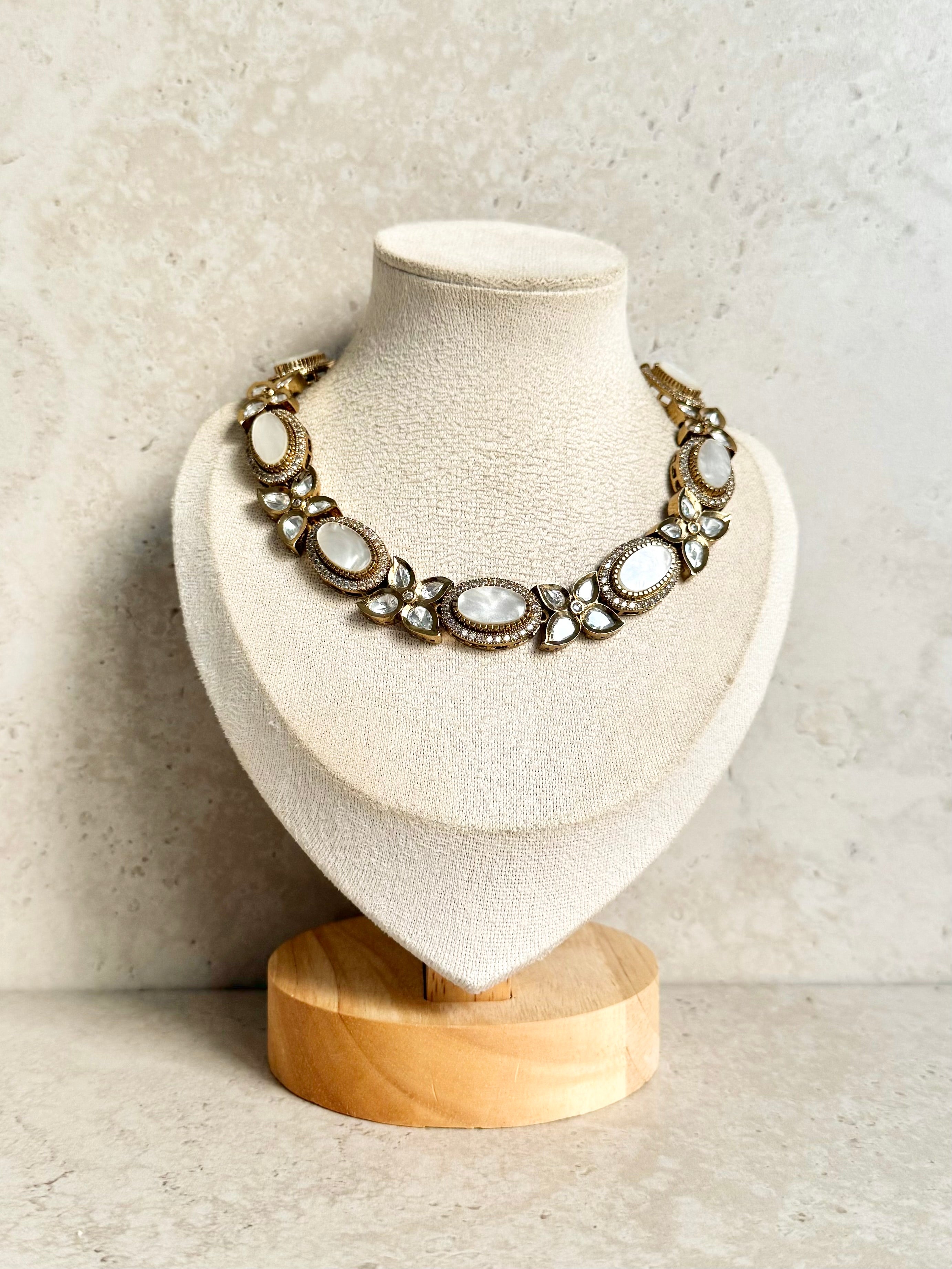 Aleena Necklace Set