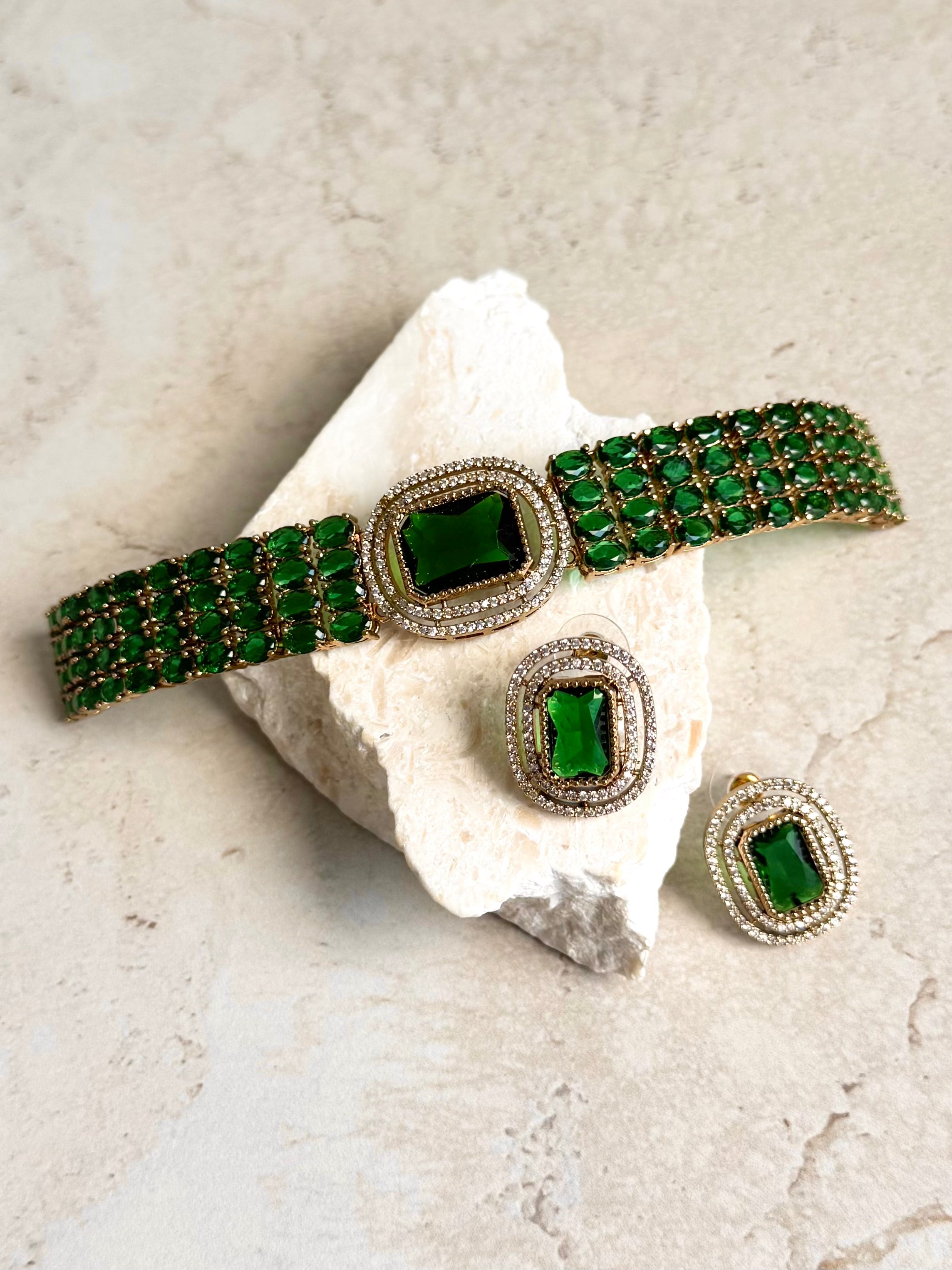 Gulzar Necklace Set