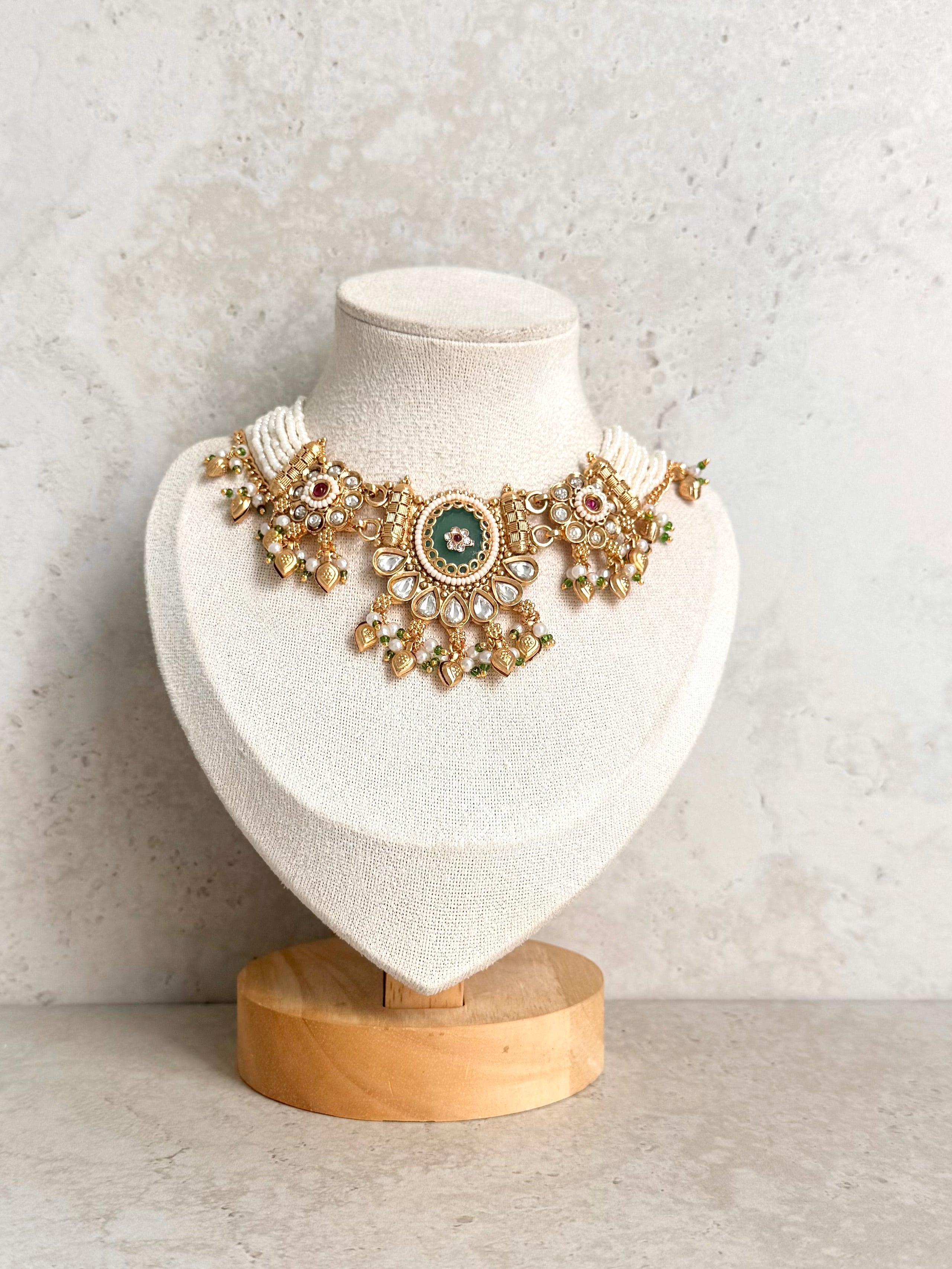 Navpreet Necklace Set