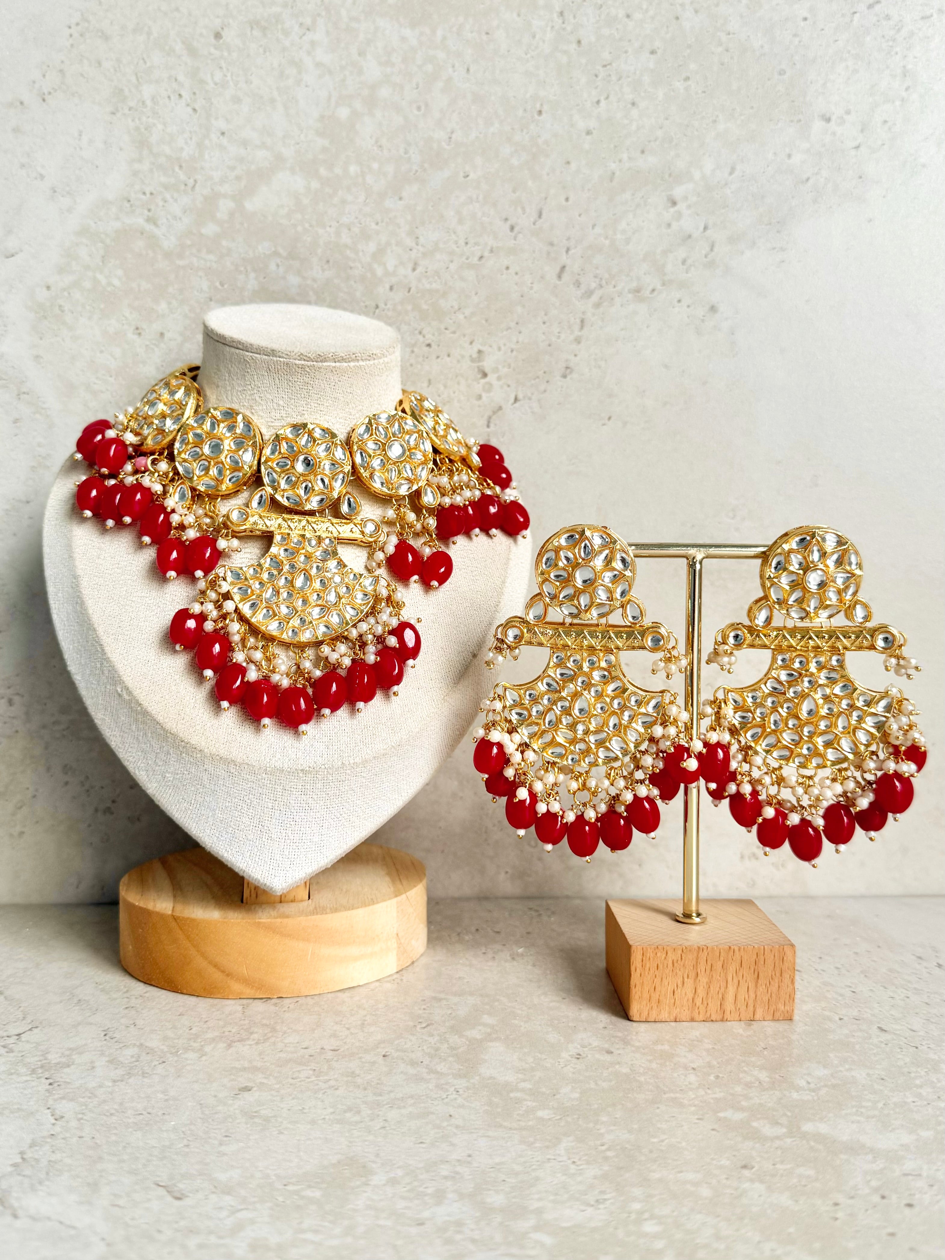 Zeenat Necklace Set