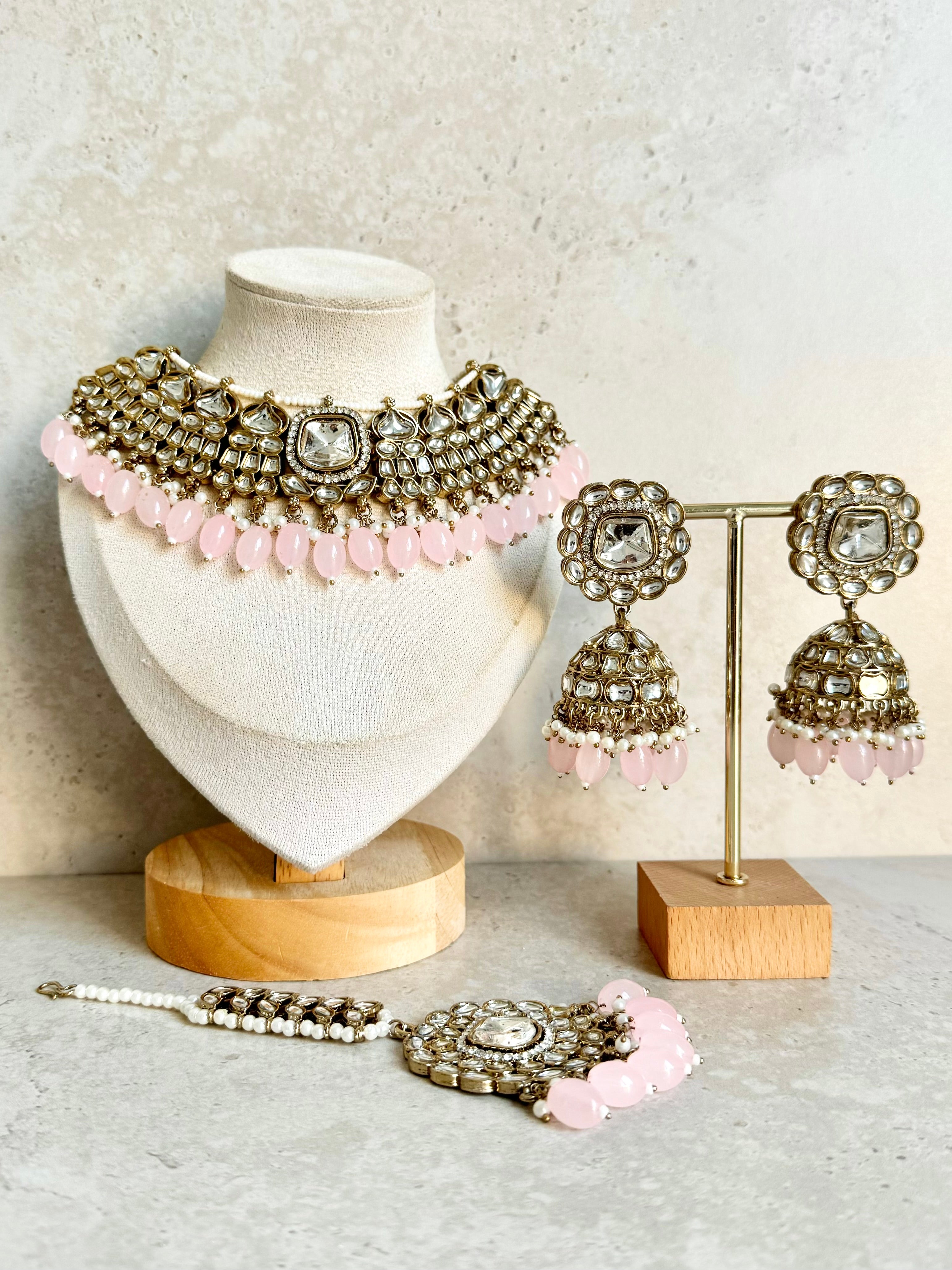 Hafsa Necklace Set