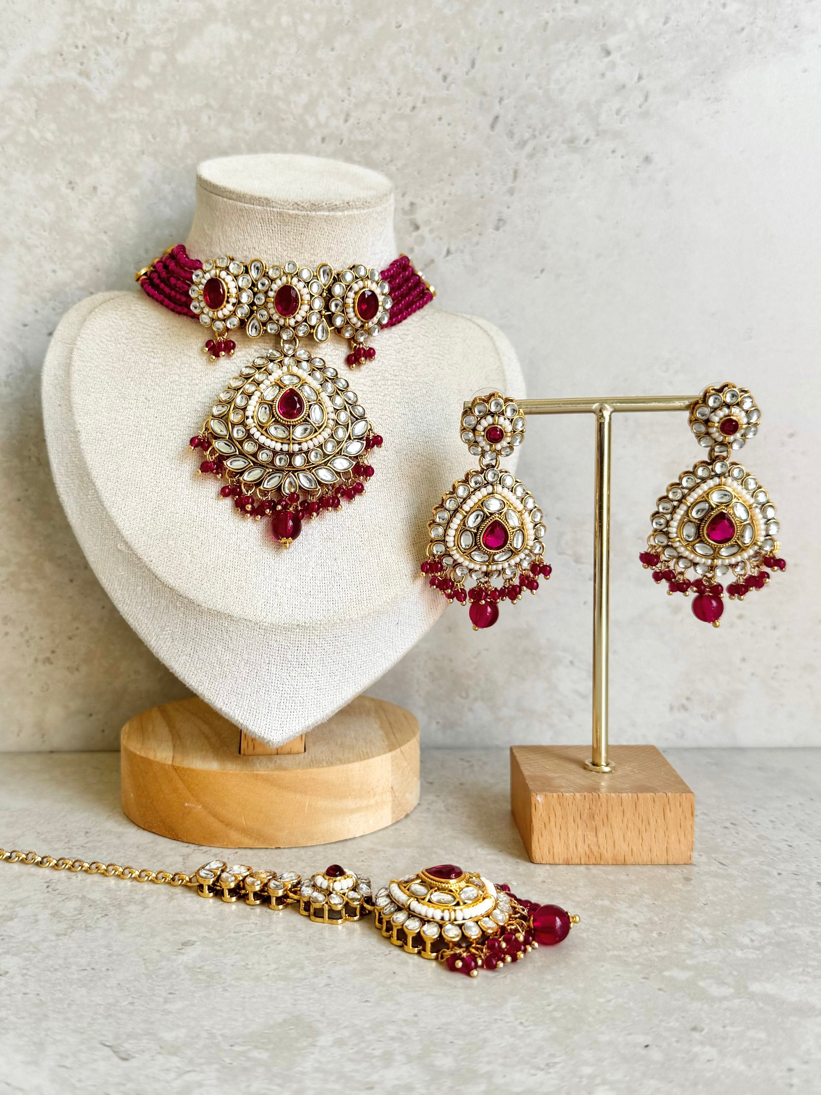 Alia Necklace Set