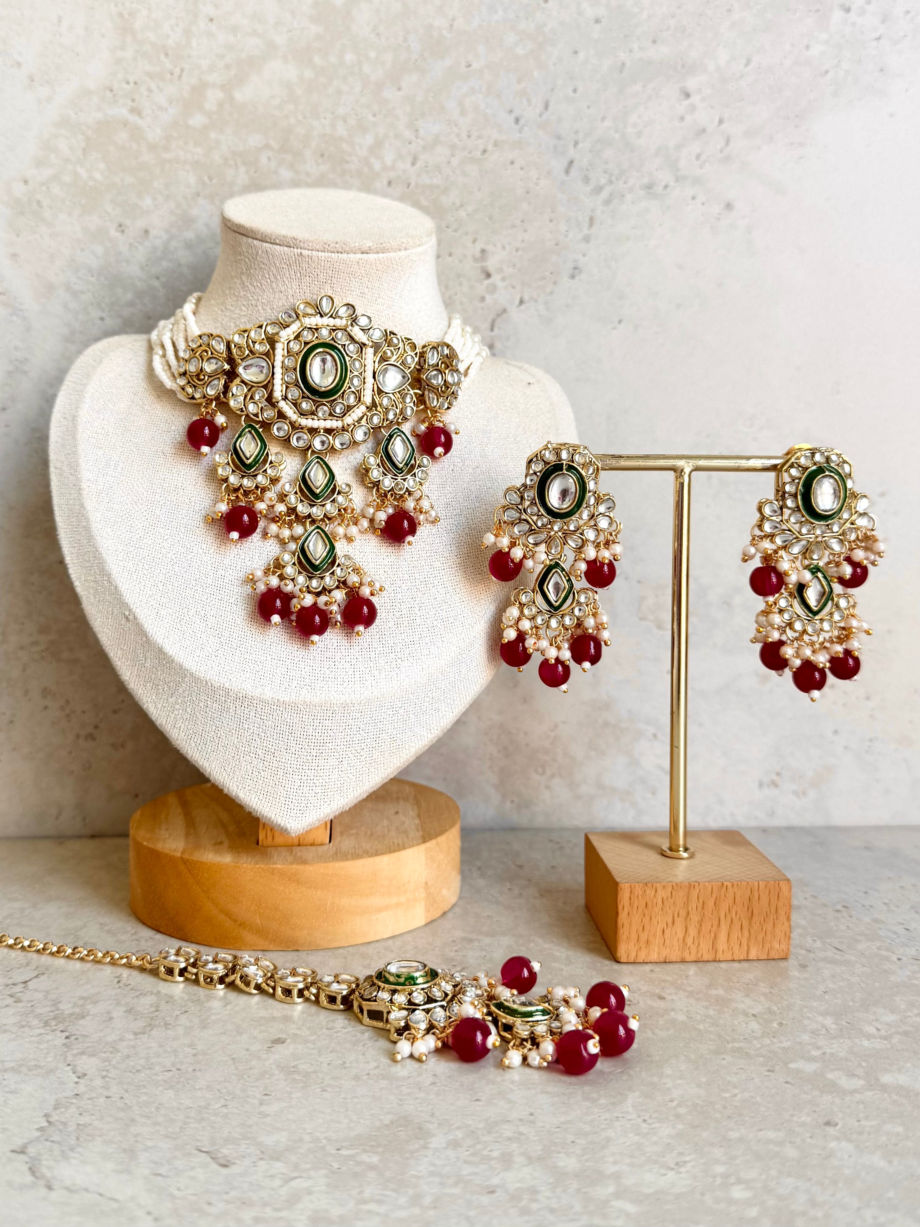 Jaya Necklace Set