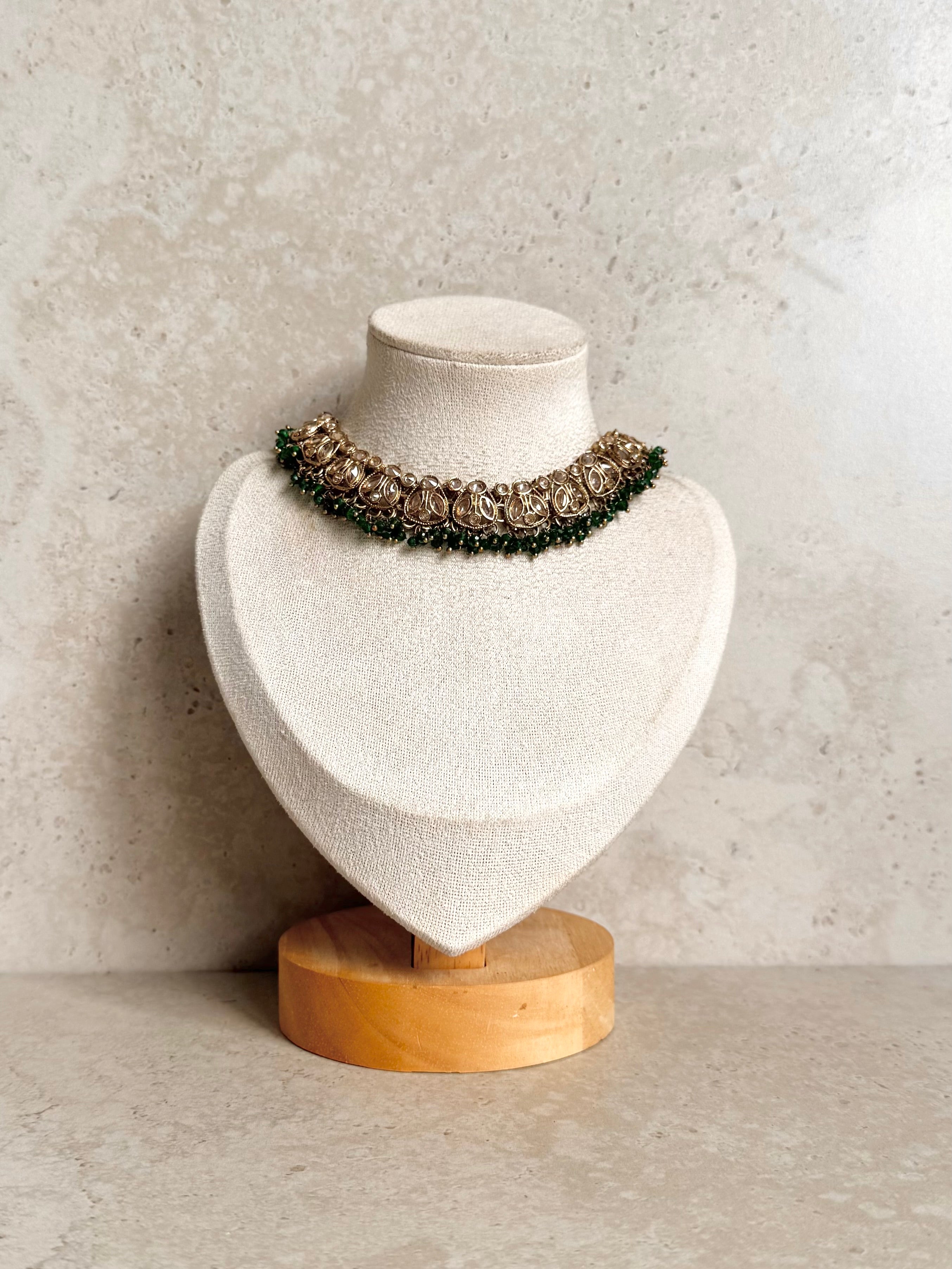 Siya Necklace Set