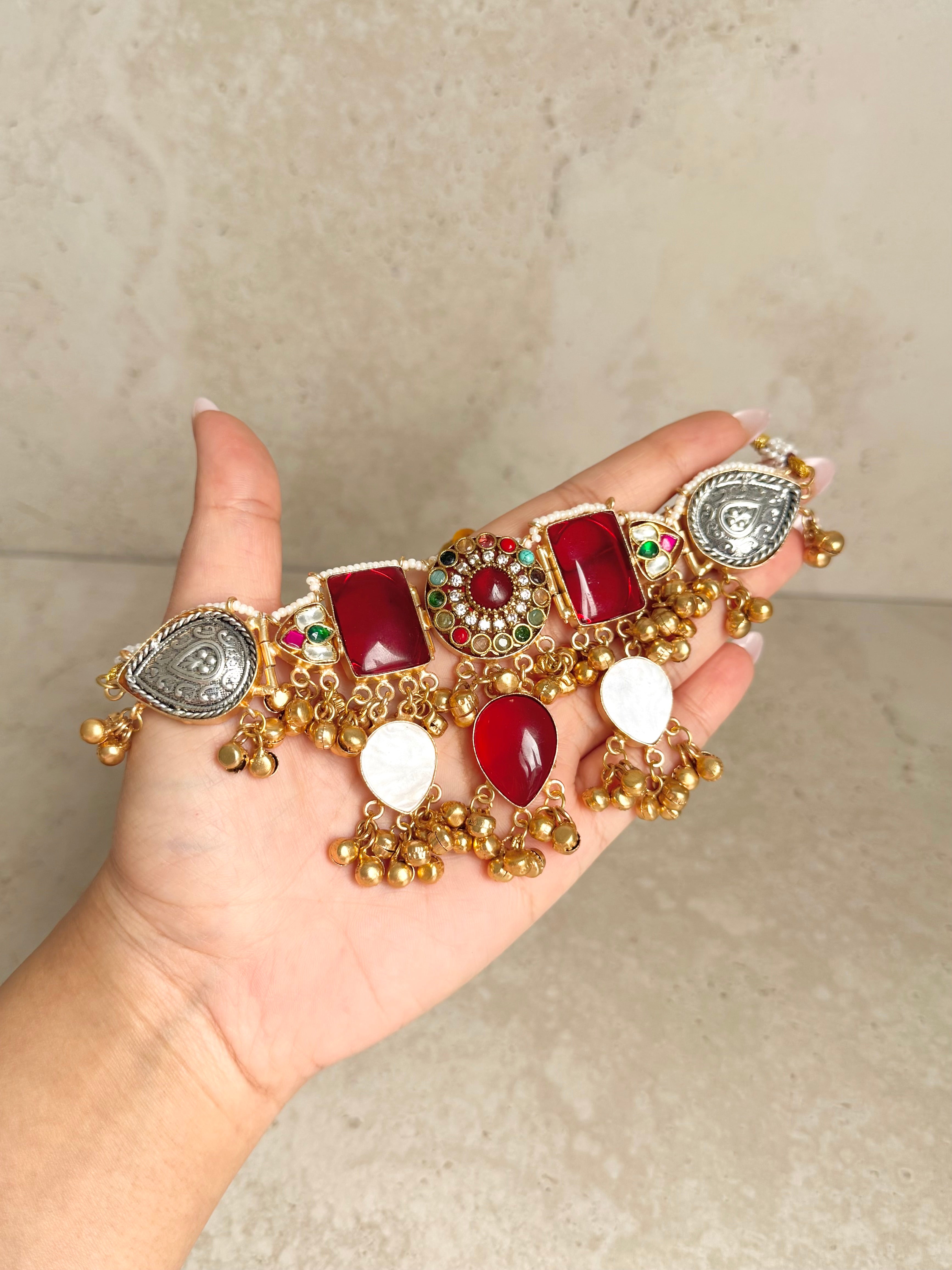 Naina Necklace Set