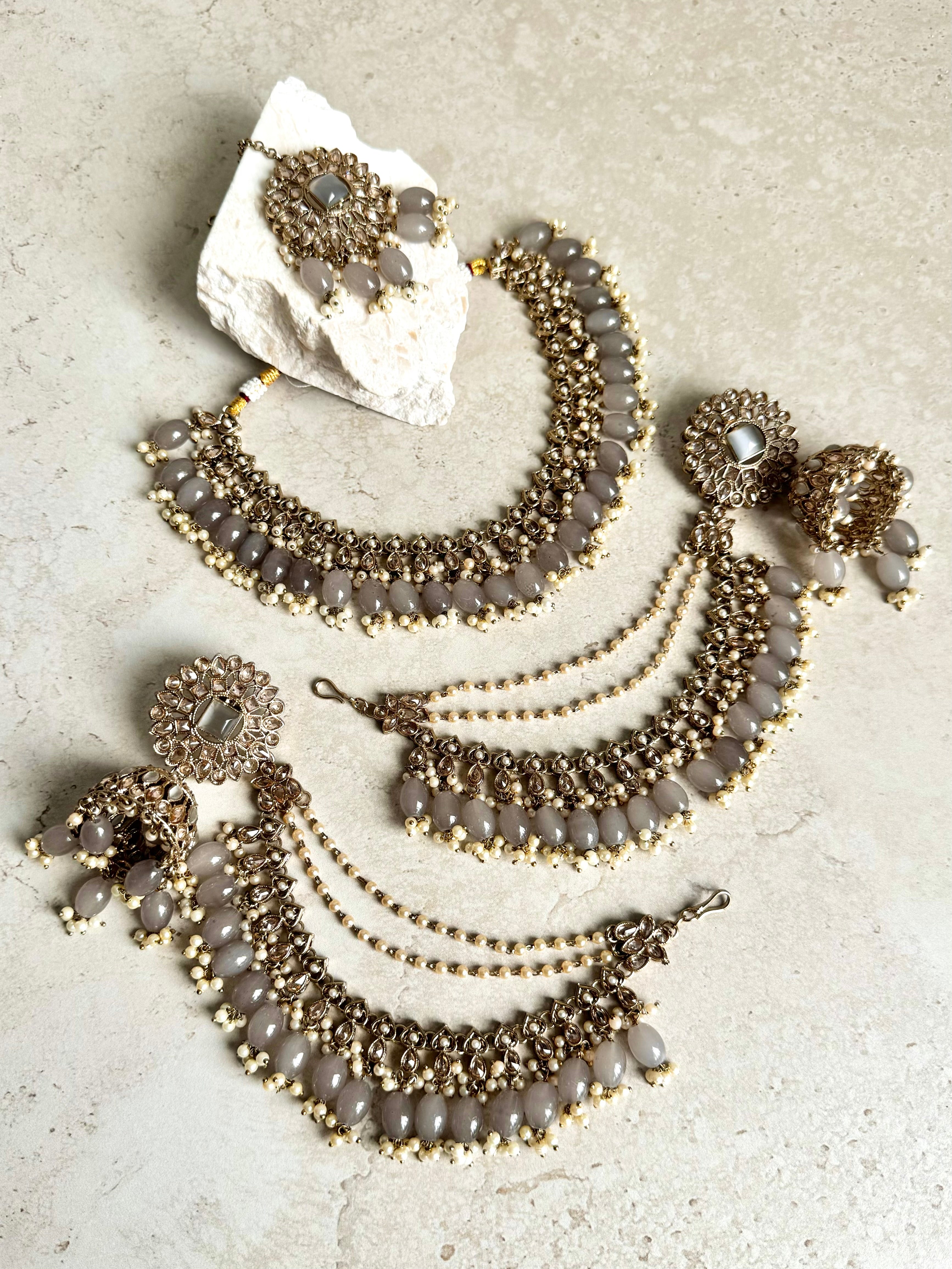 Inaya Necklace Set