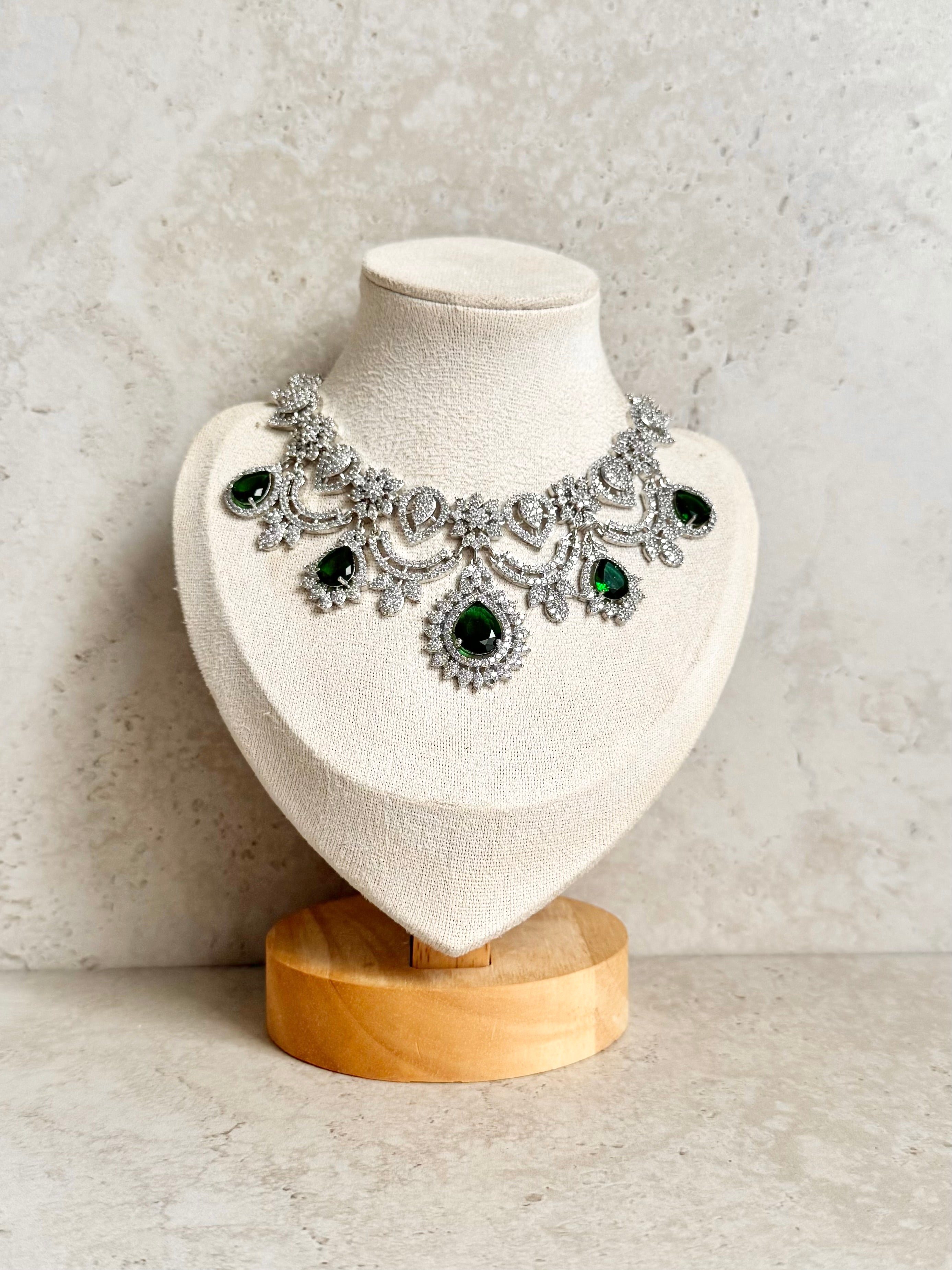 Alpana Necklace Set