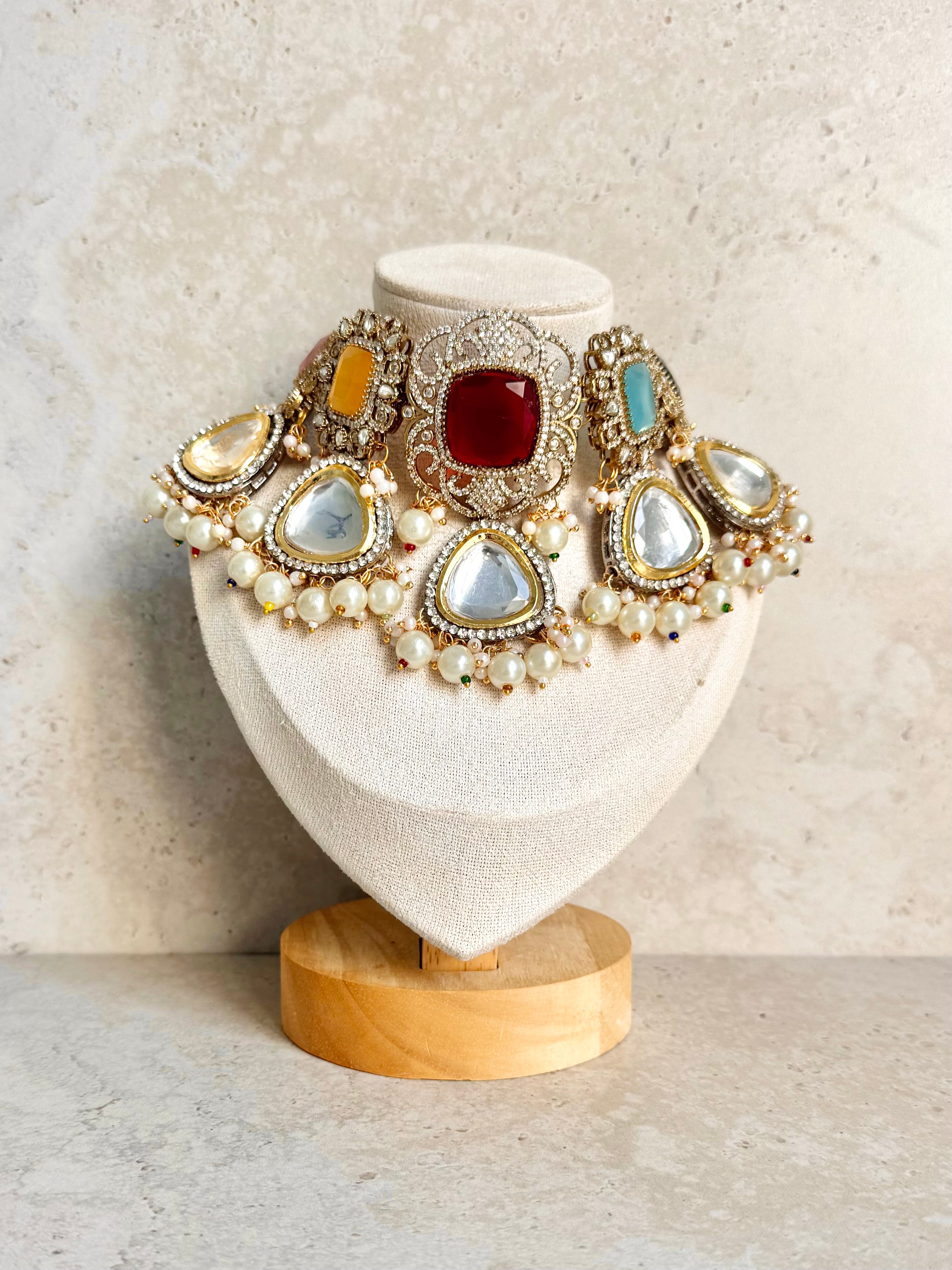 Namneet Necklace Set