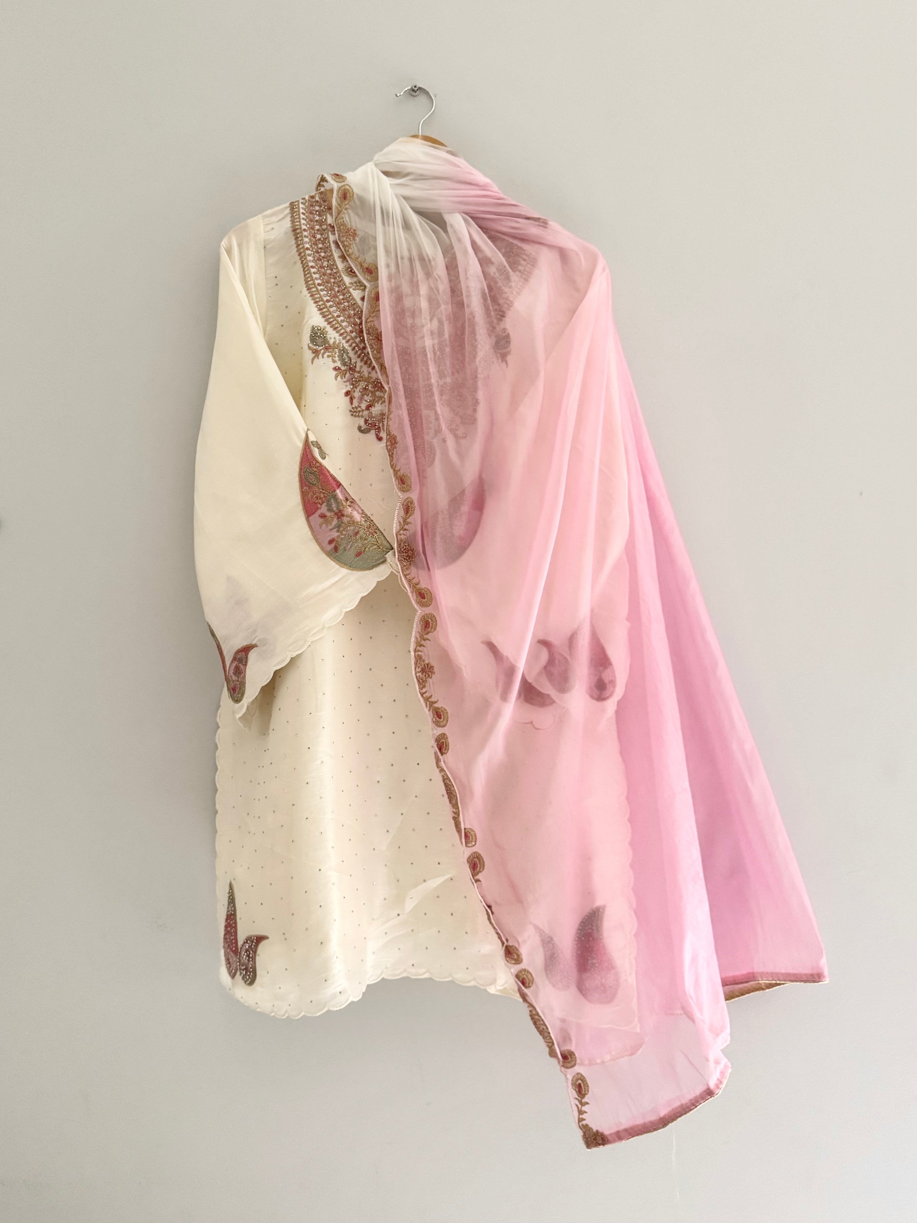 Zaria Suit Set