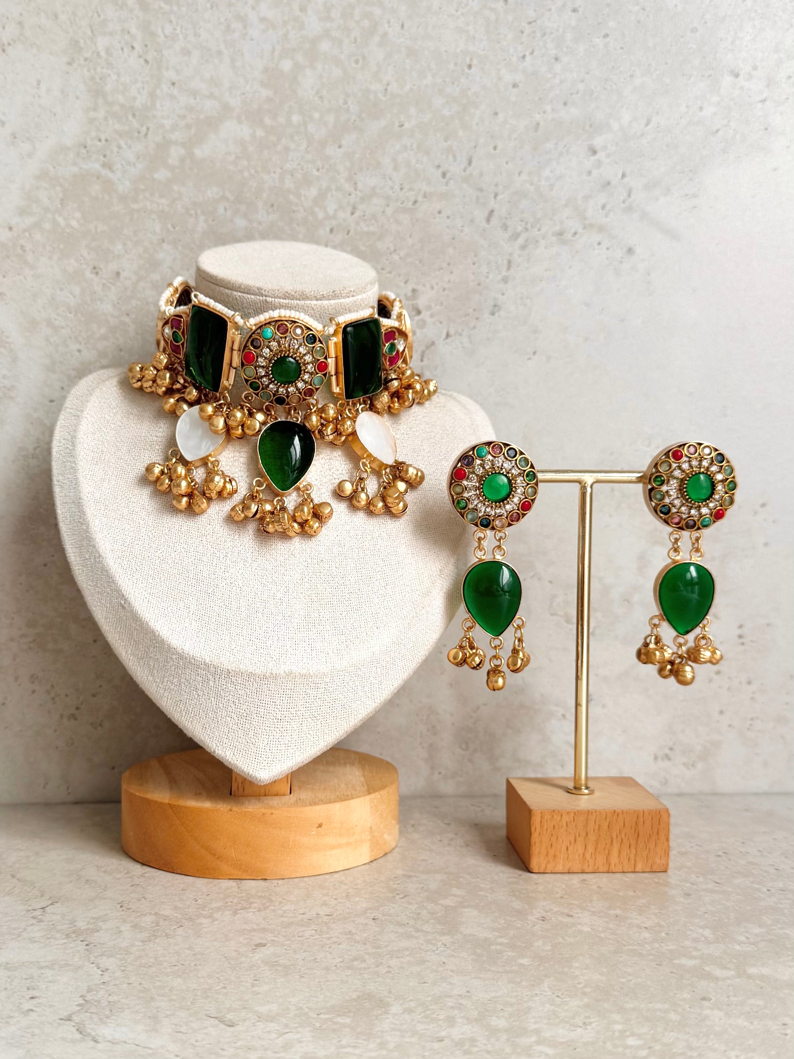 Naina Necklace Set