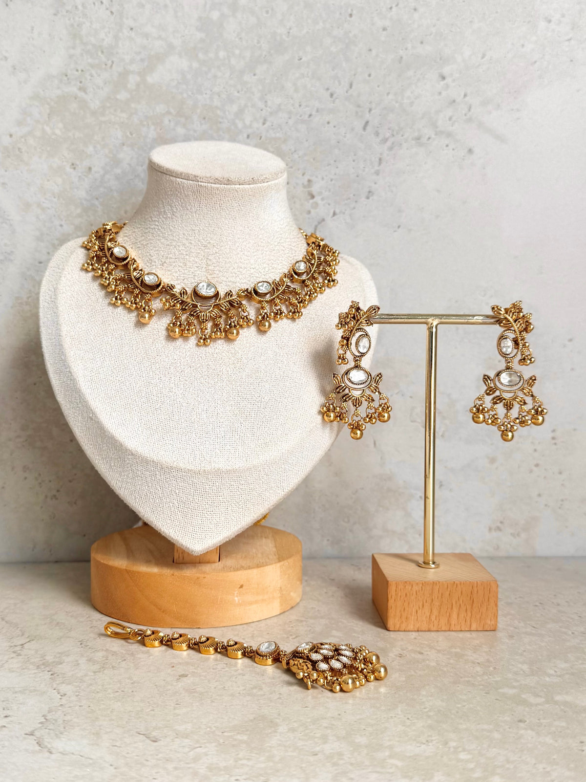 Divya Necklace Set