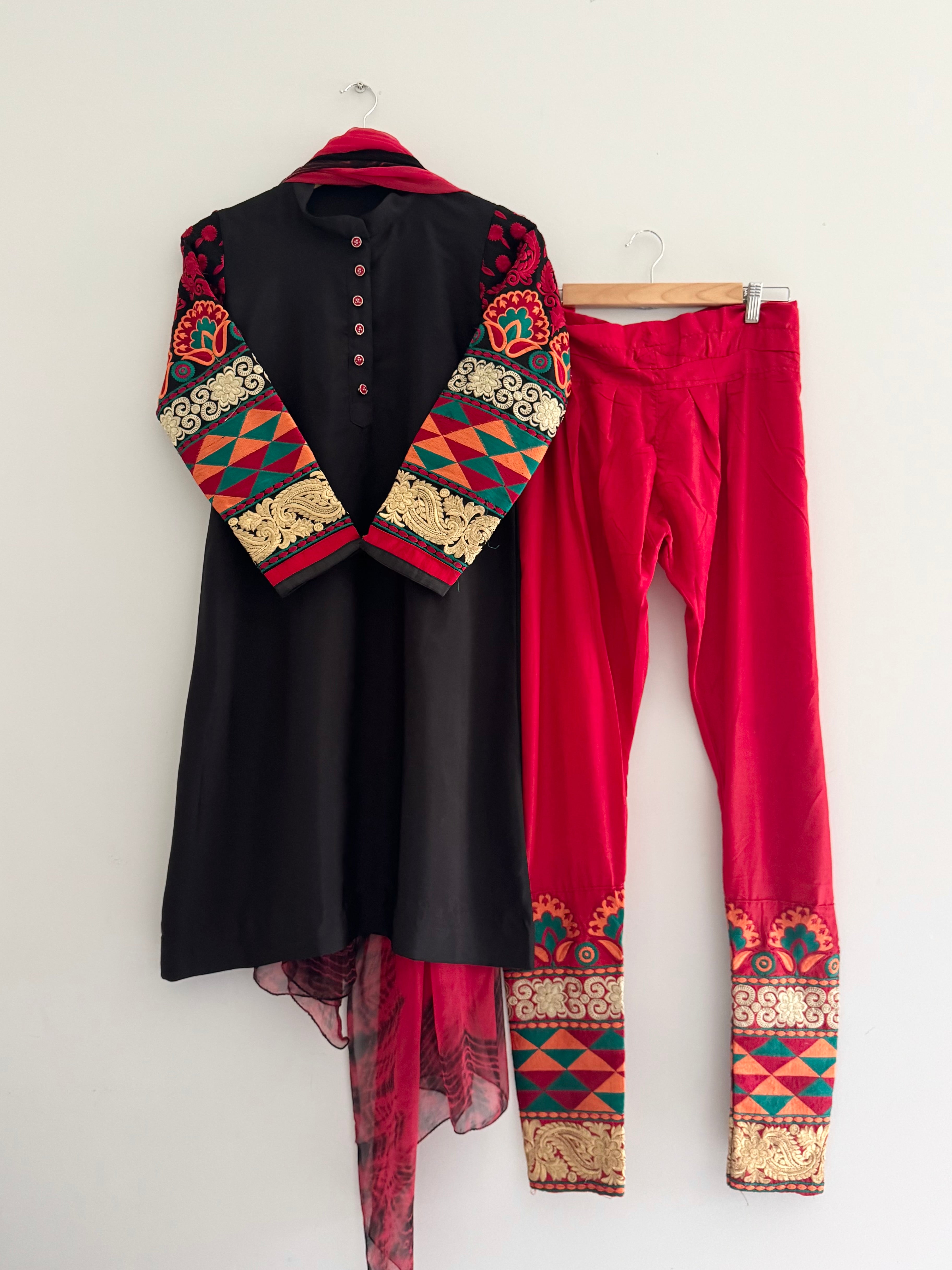 Mehroz Suit Set