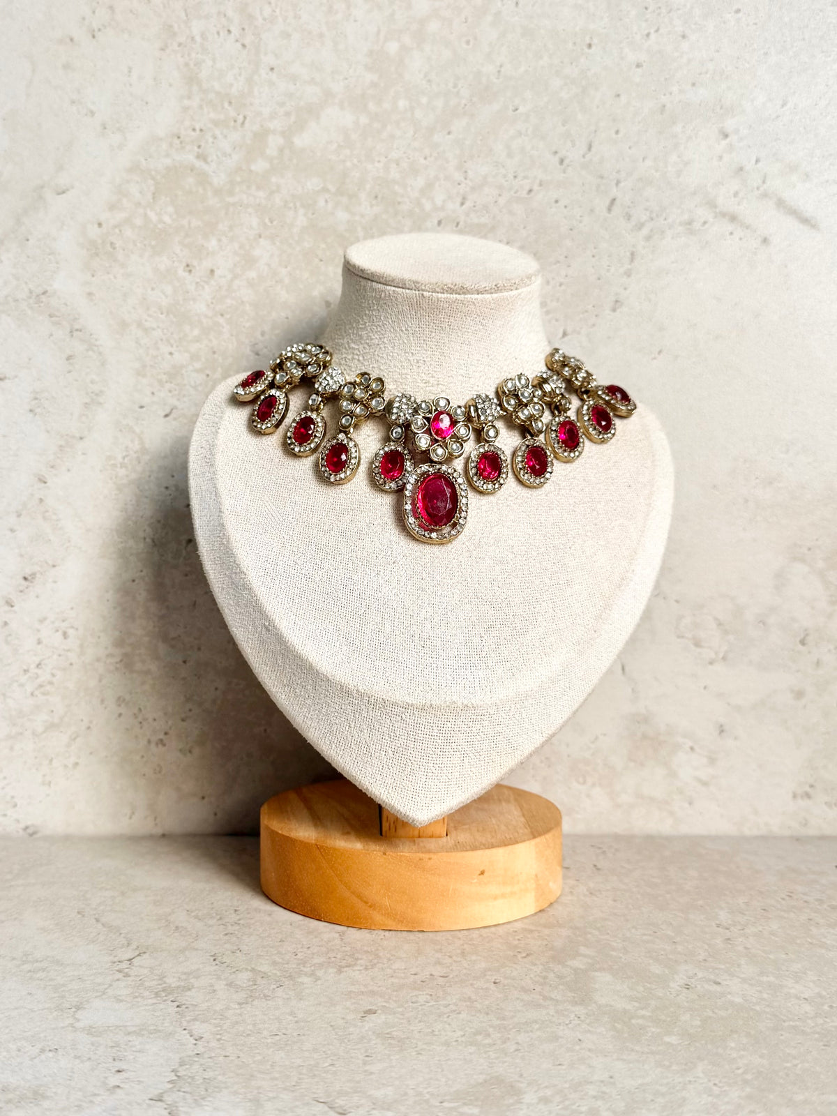 Archana Necklace Set