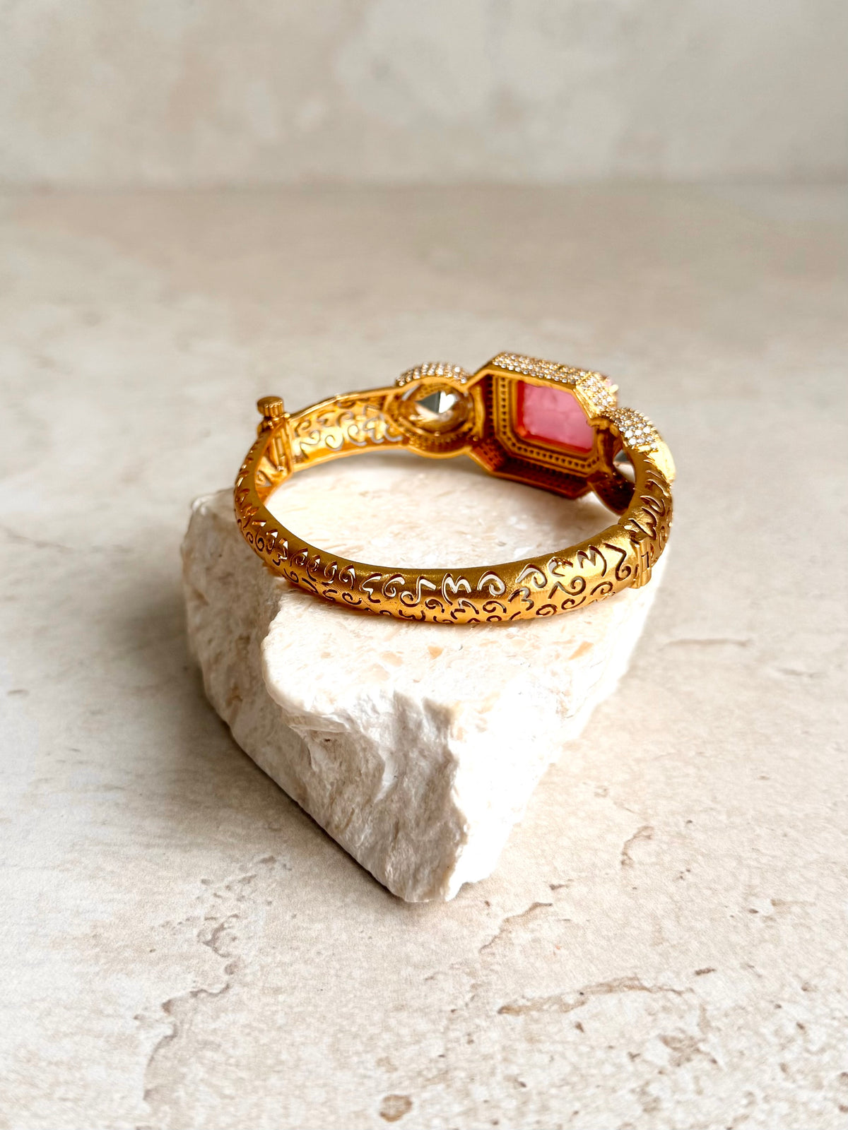 Anu Bangle