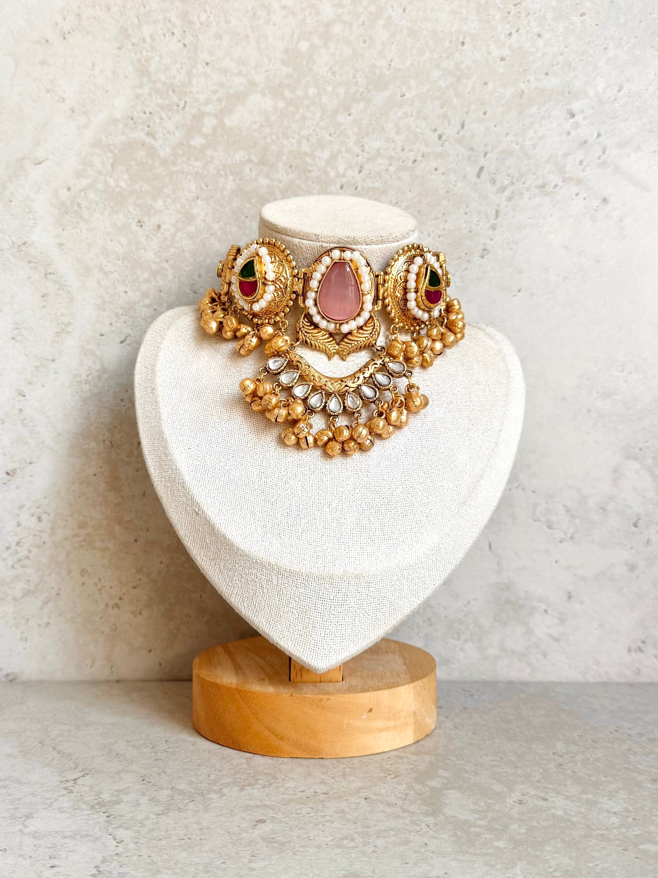 Harleen Necklace Set