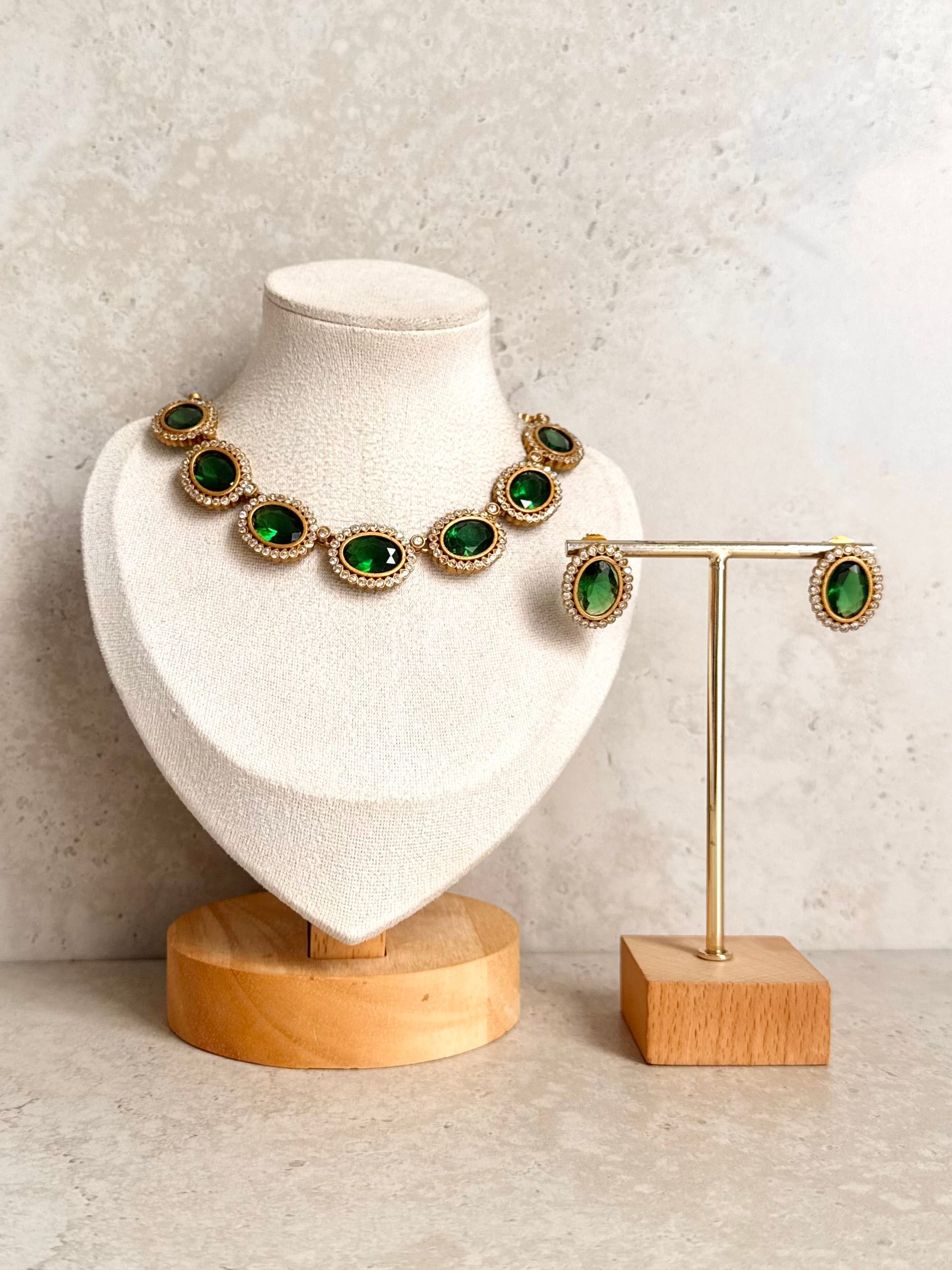 Mahira Necklace Set
