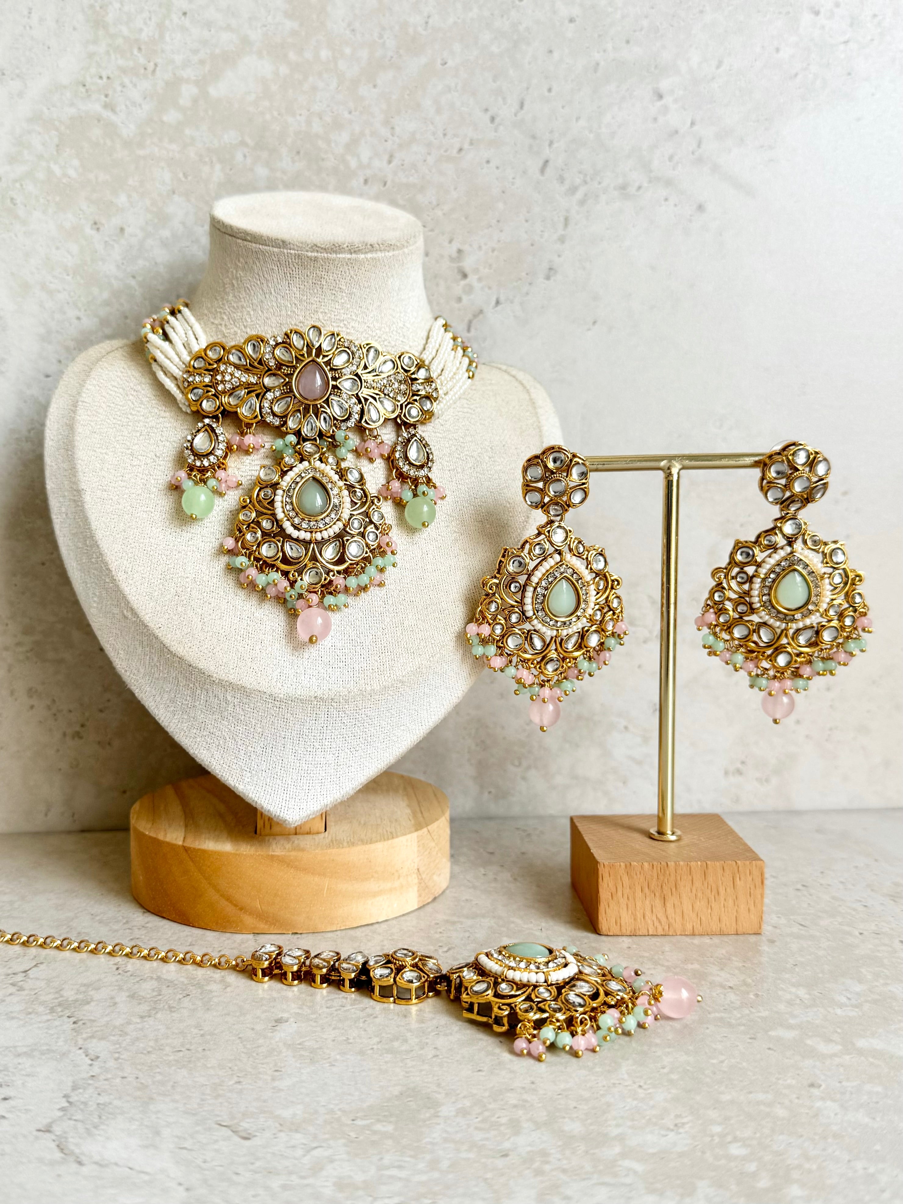 Amreen Necklace Set