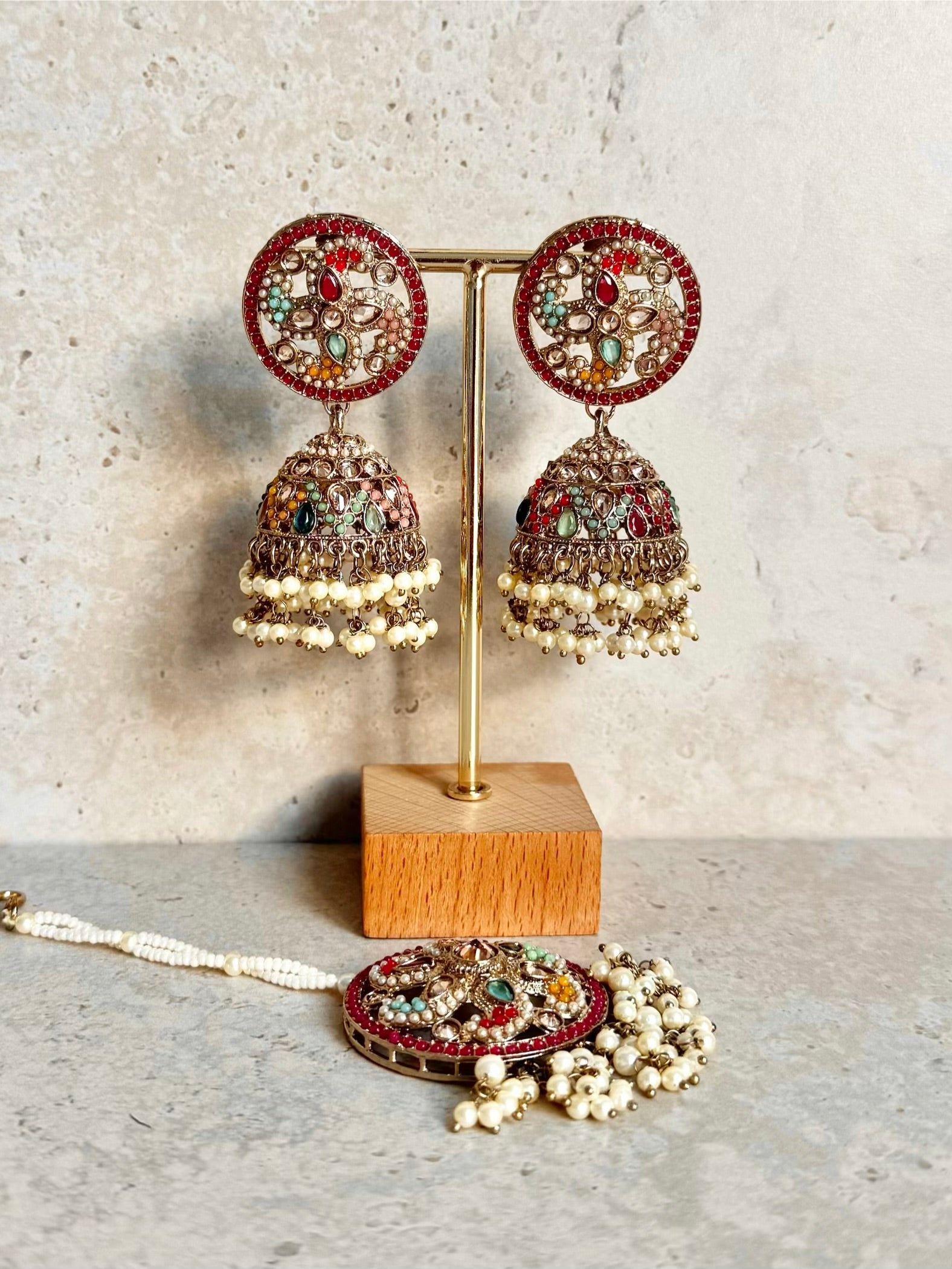 Sujata Tikka Set