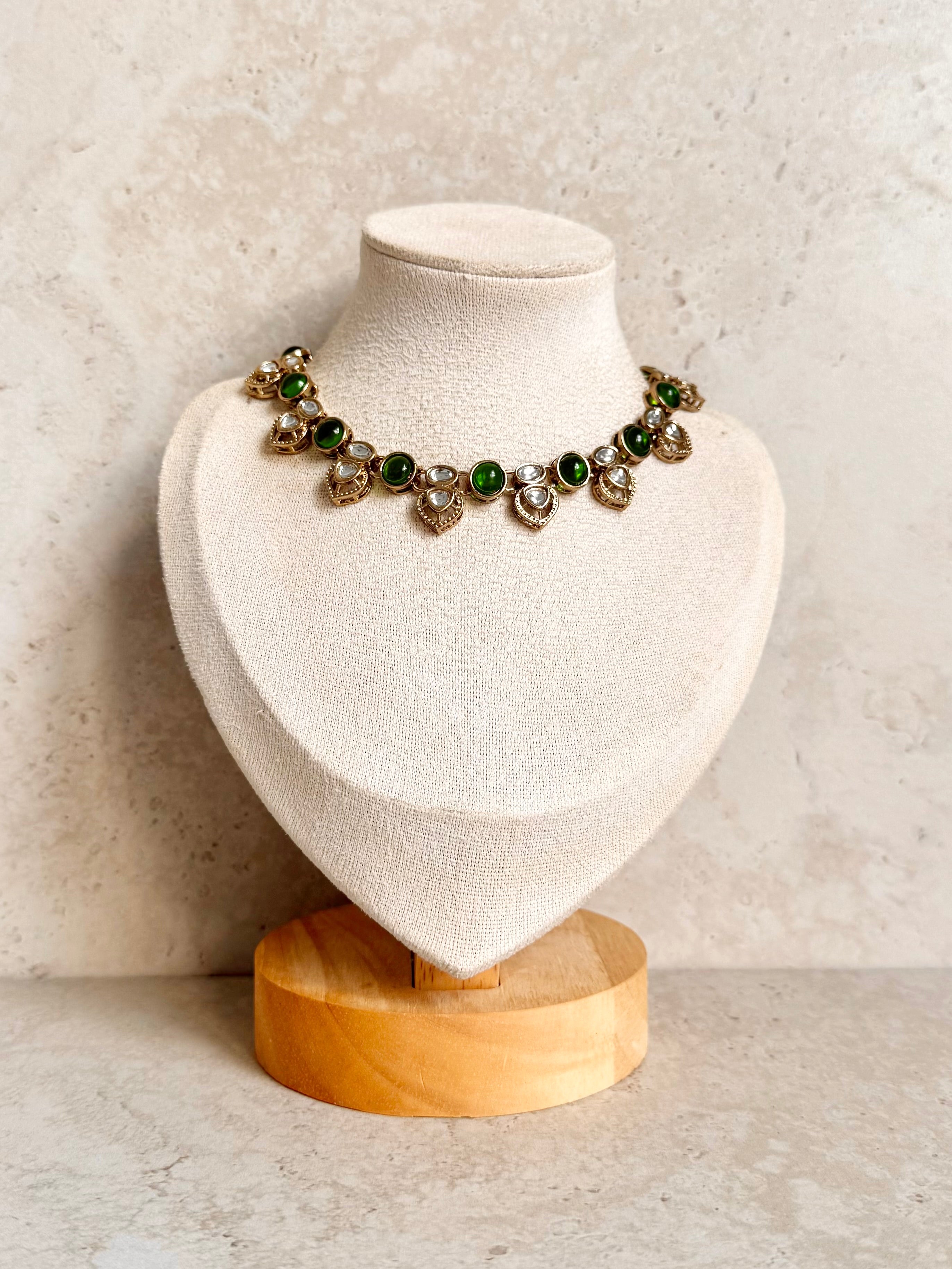 Rubina Necklace Set
