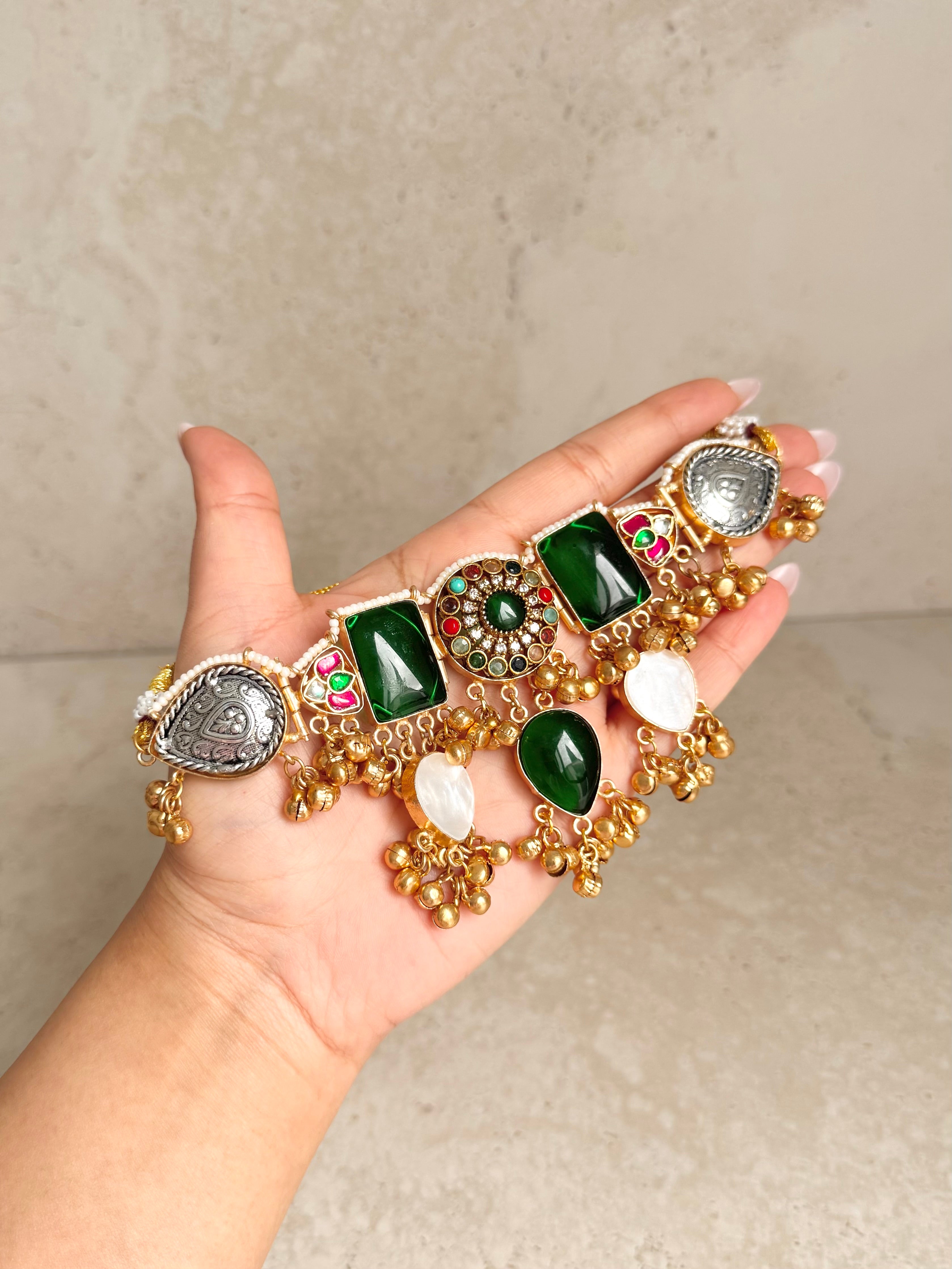 Naina Necklace Set