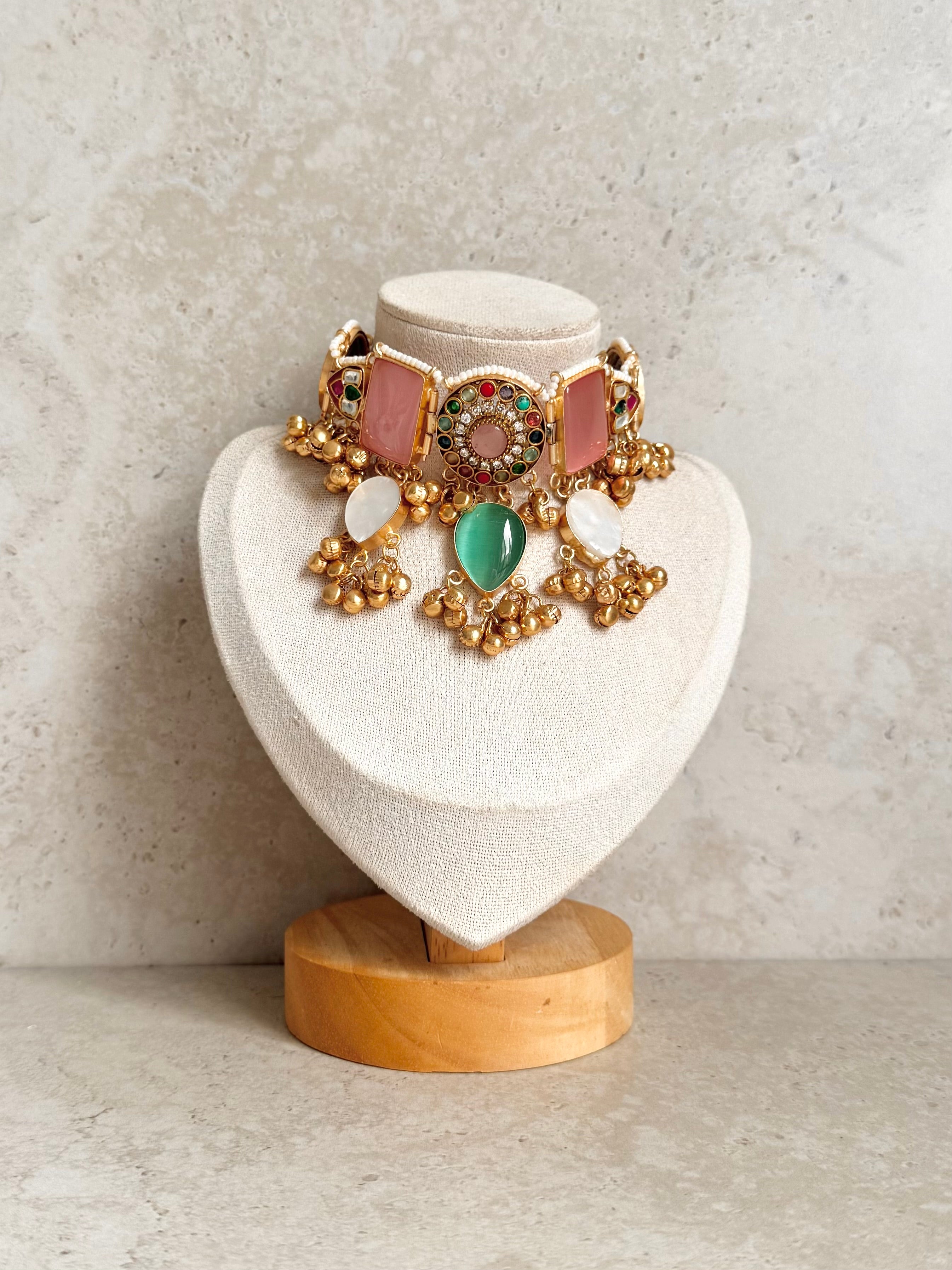 Naina Necklace Set