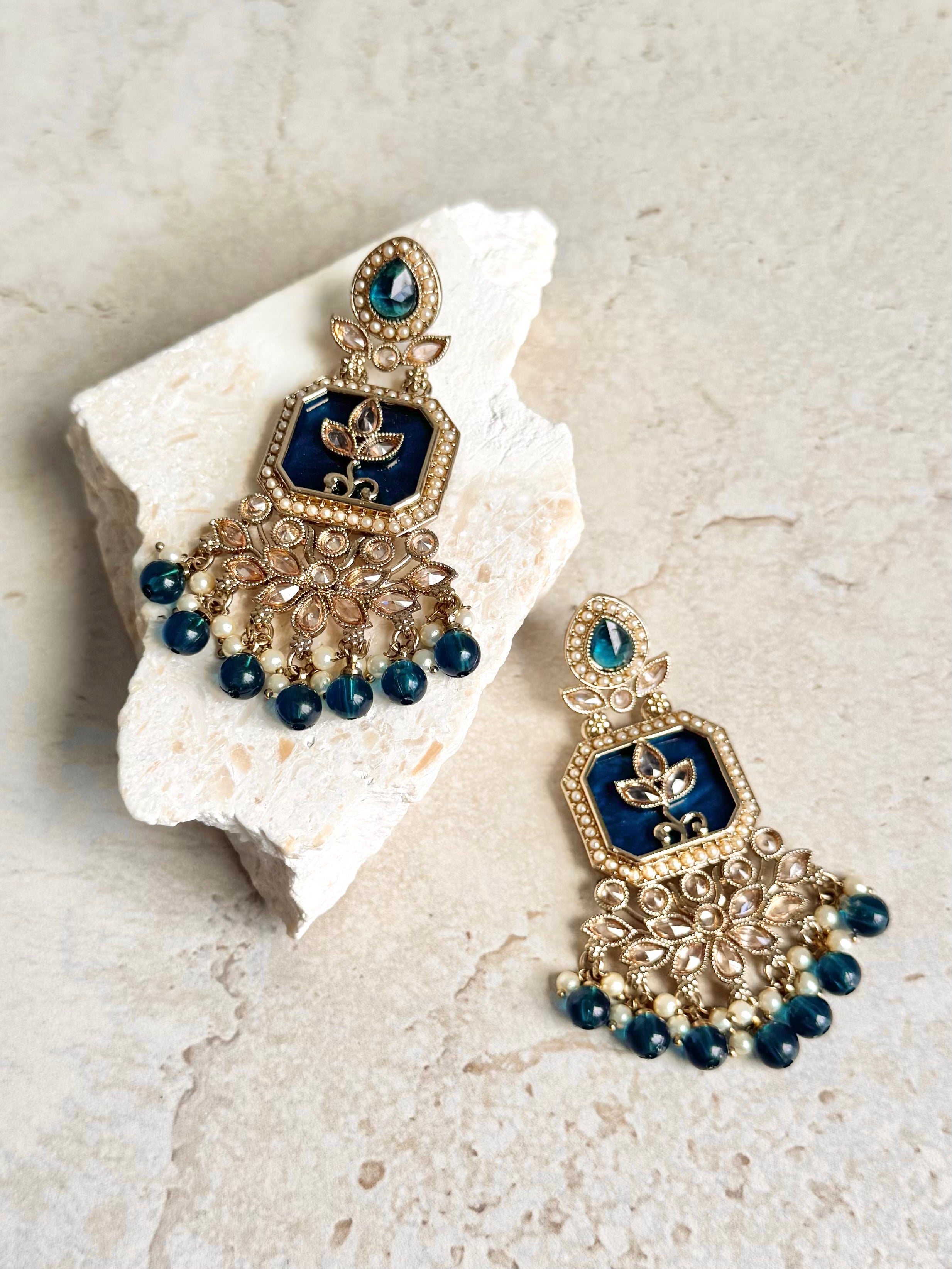 Shobna Earrings