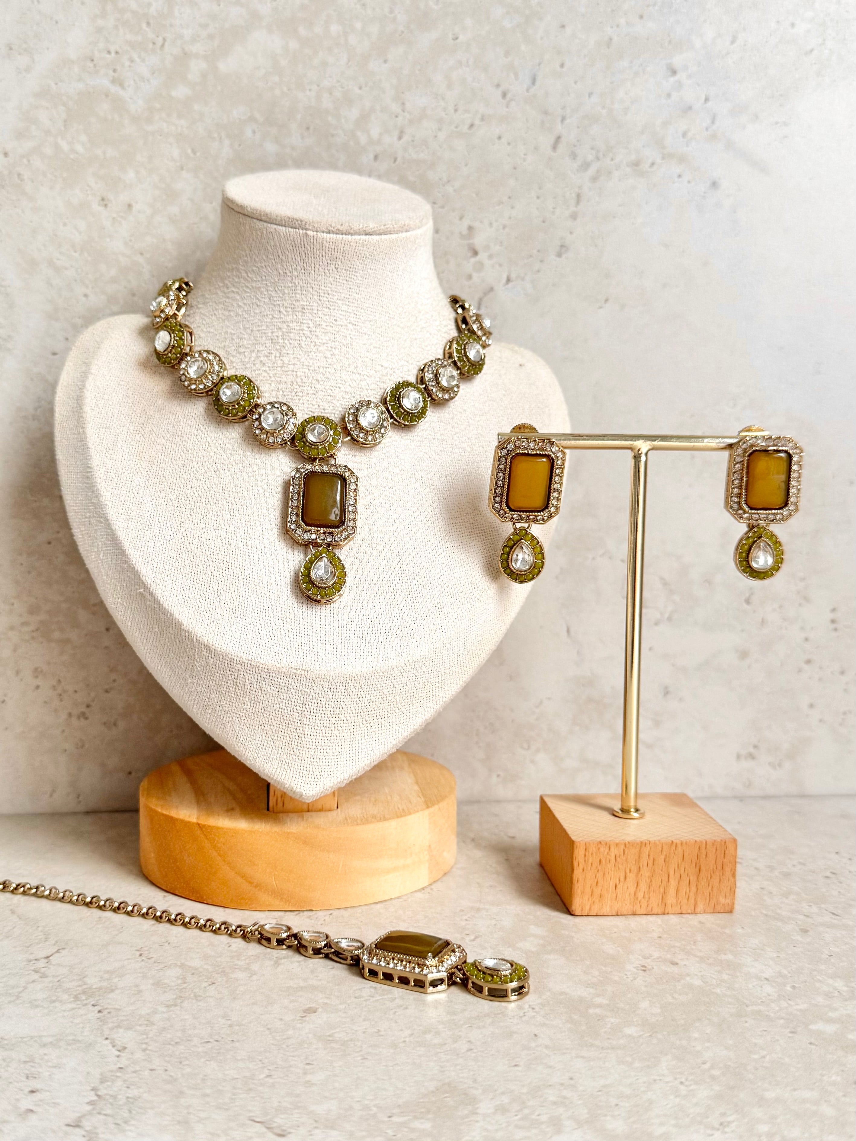 Fiza Necklace Set