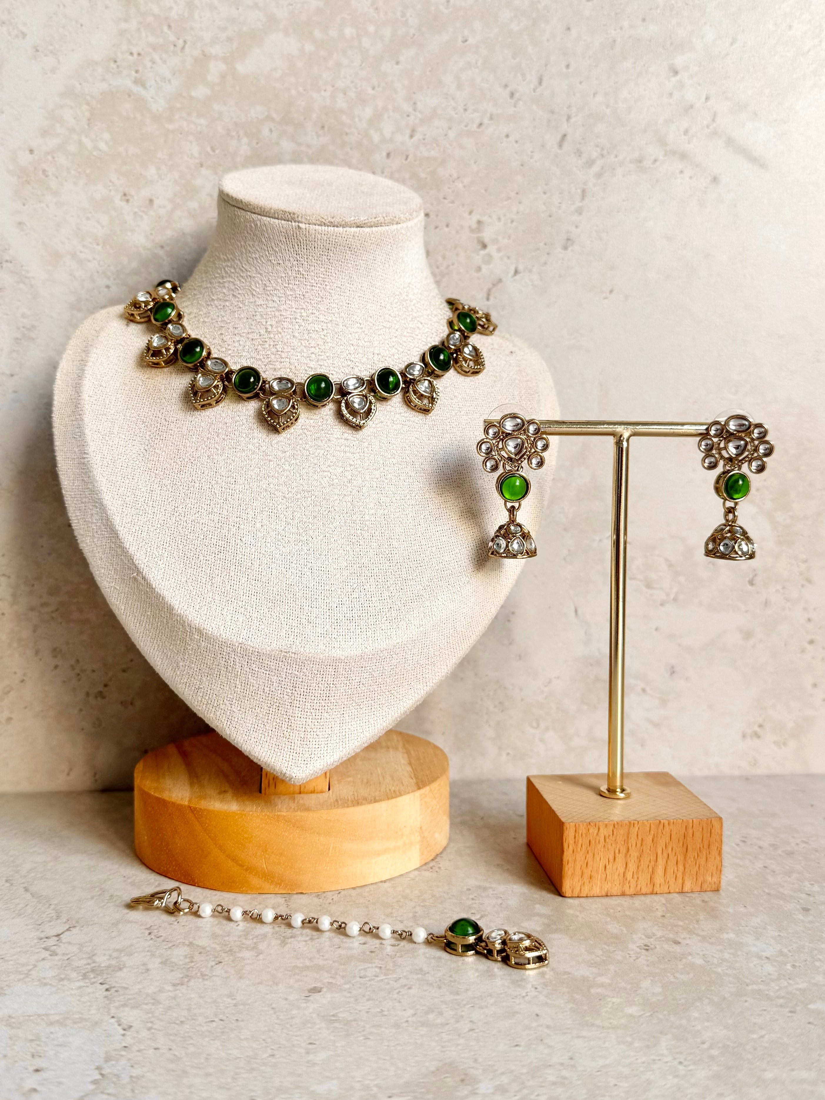 Rubina Necklace Set
