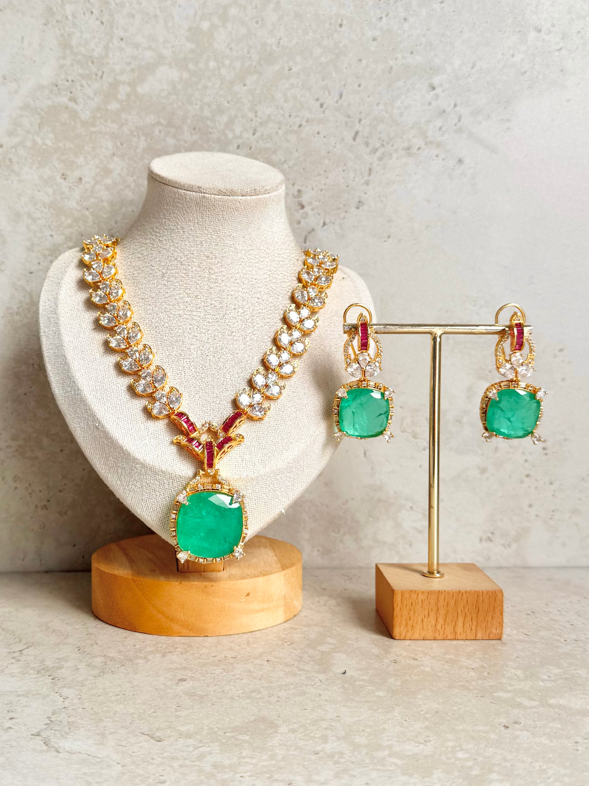 Ameera Necklace Set