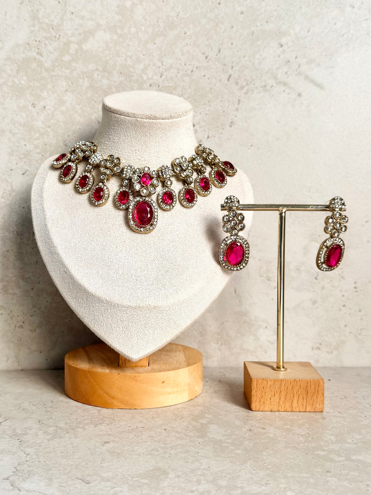 Archana Necklace Set