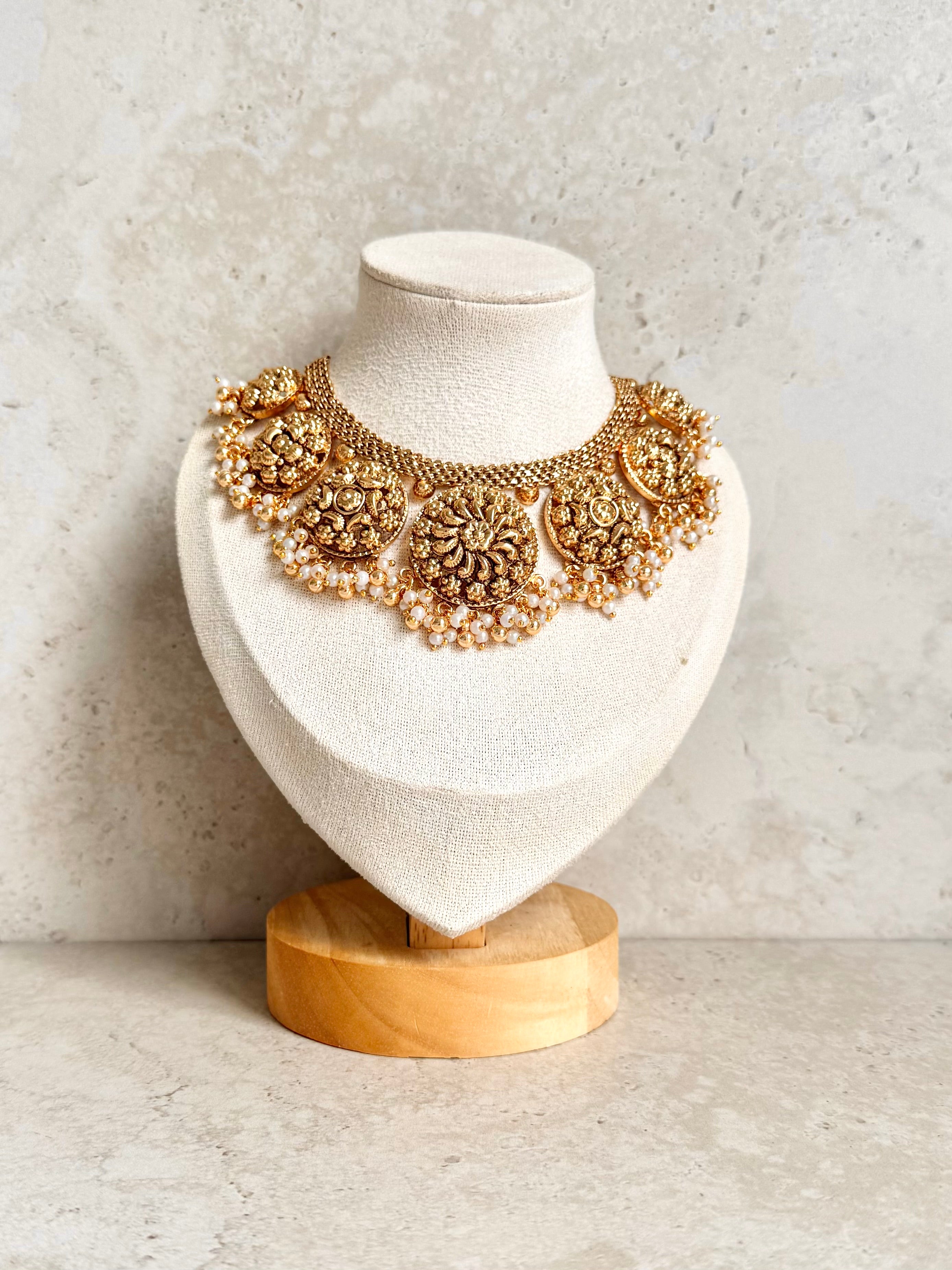Dania Necklace Set