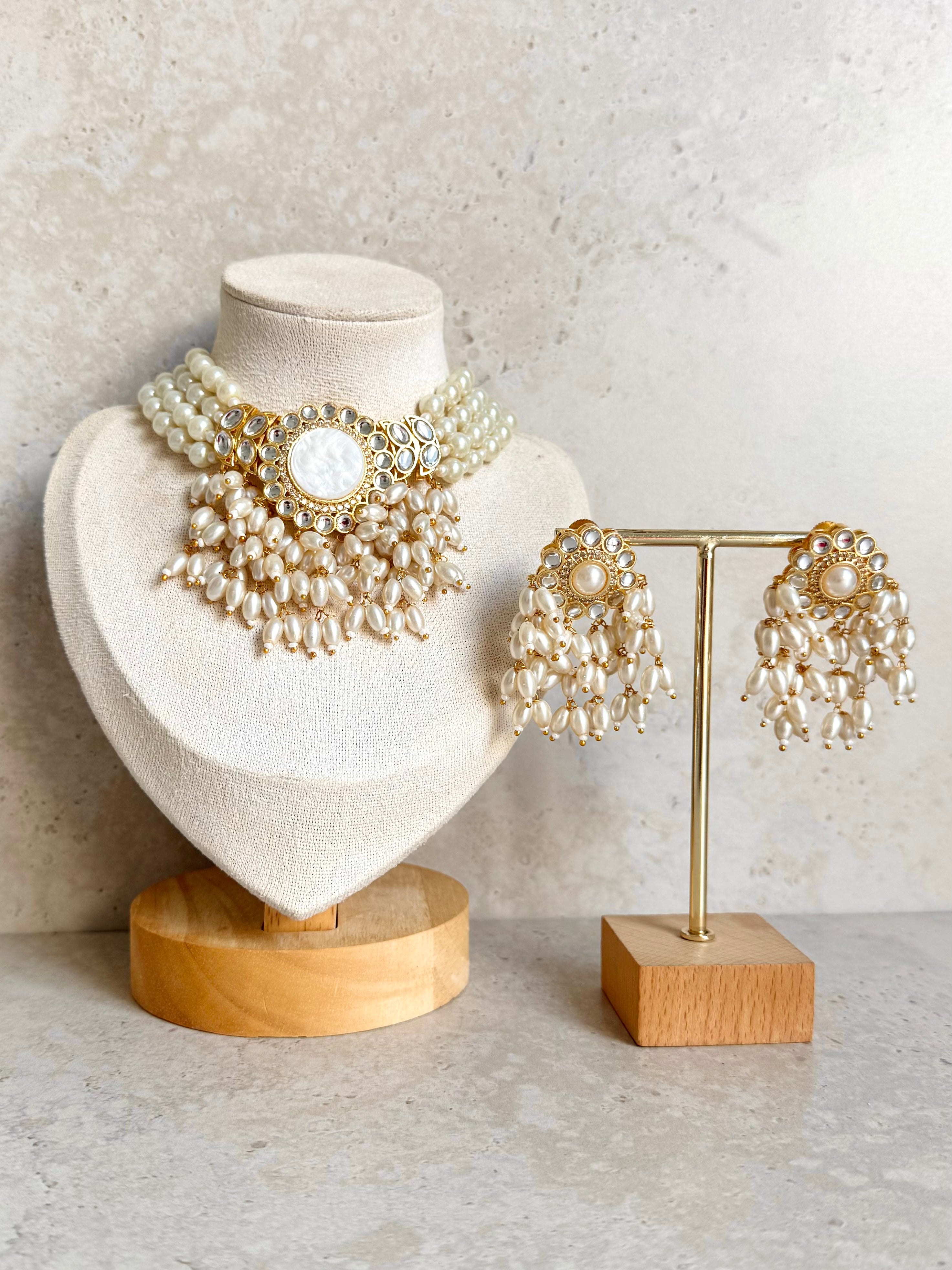 Taniya Necklace Set