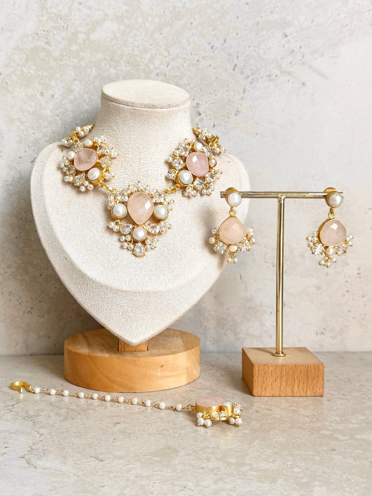 Janhvi Necklace Set