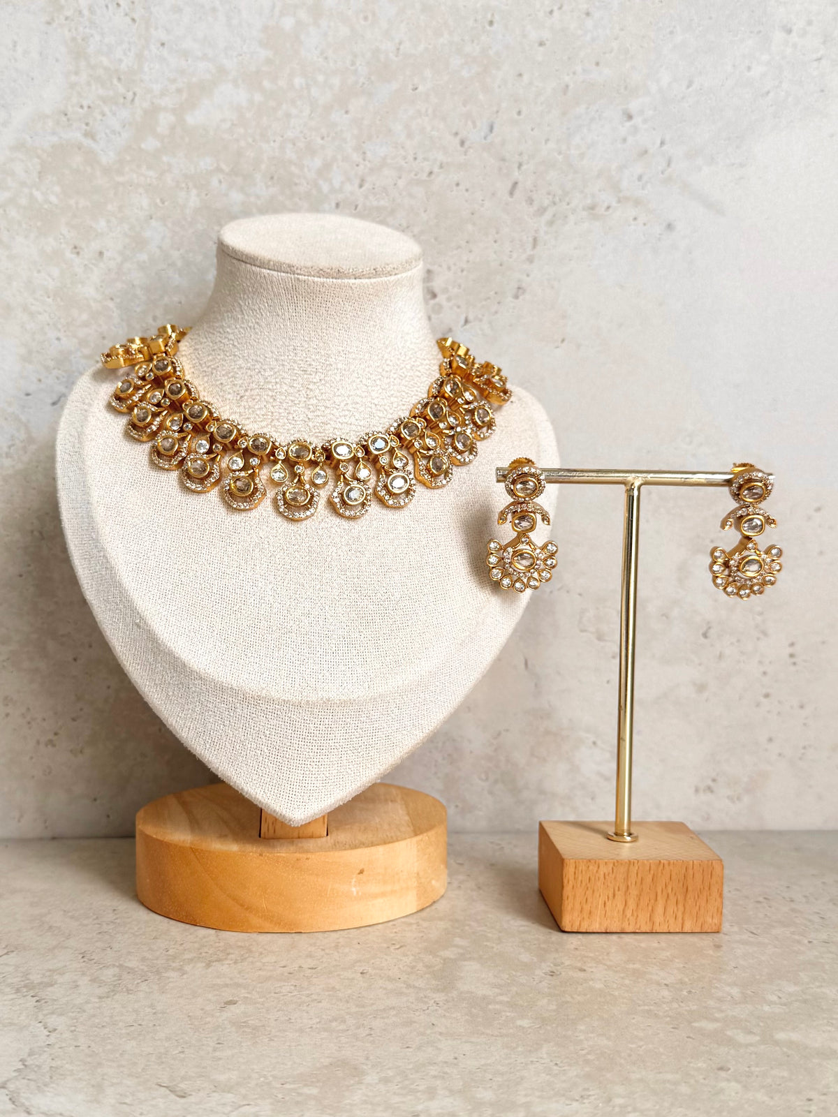 Bani Necklace Set