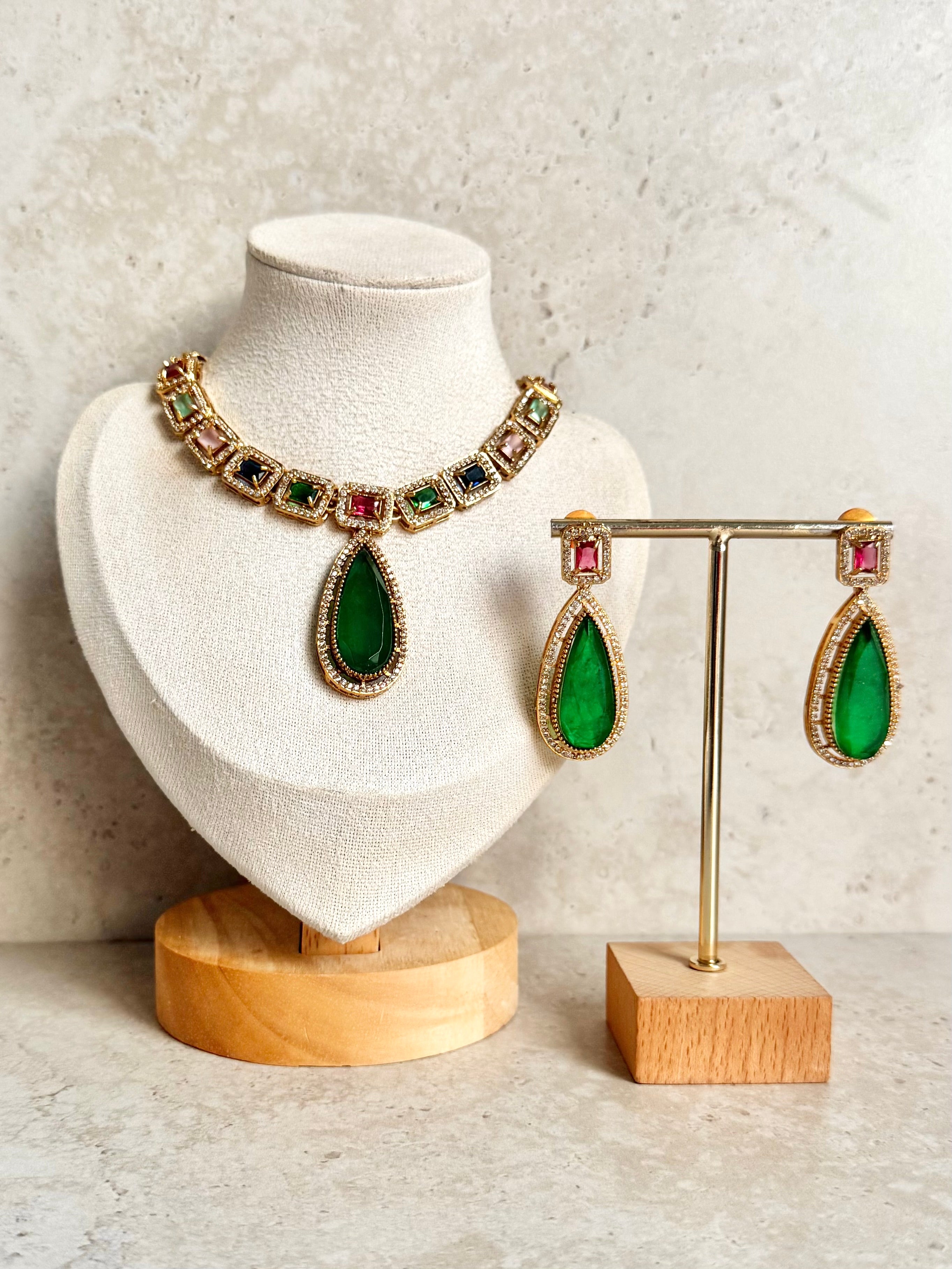 Kanika Necklace Set