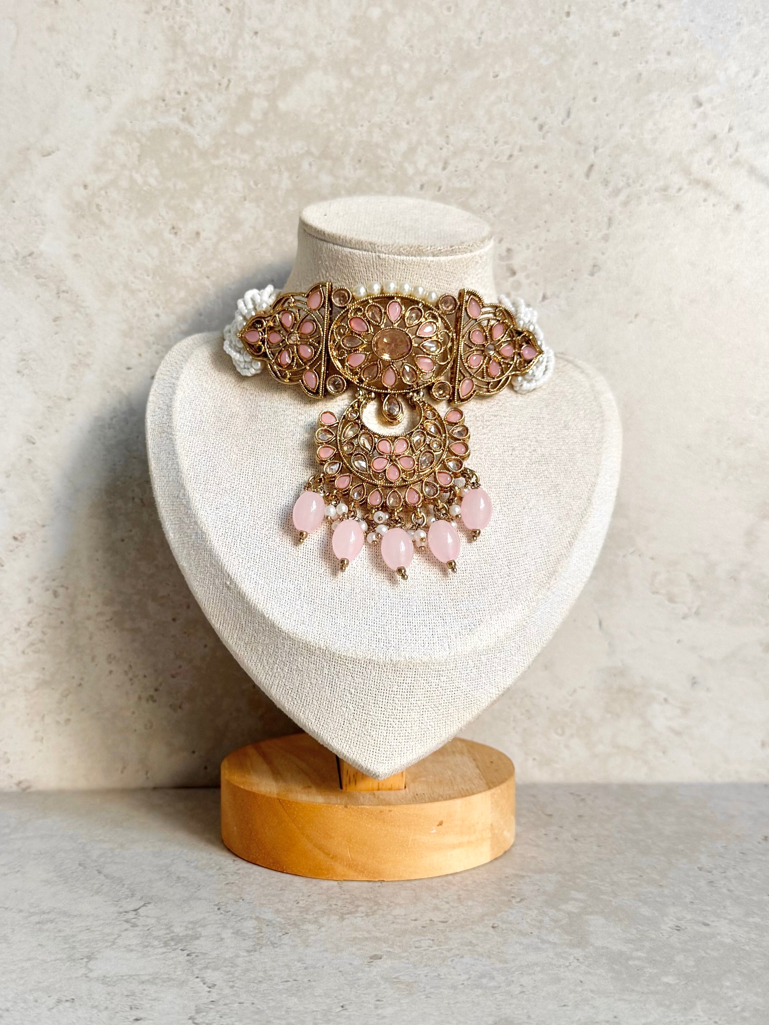 Afrin Necklace Set