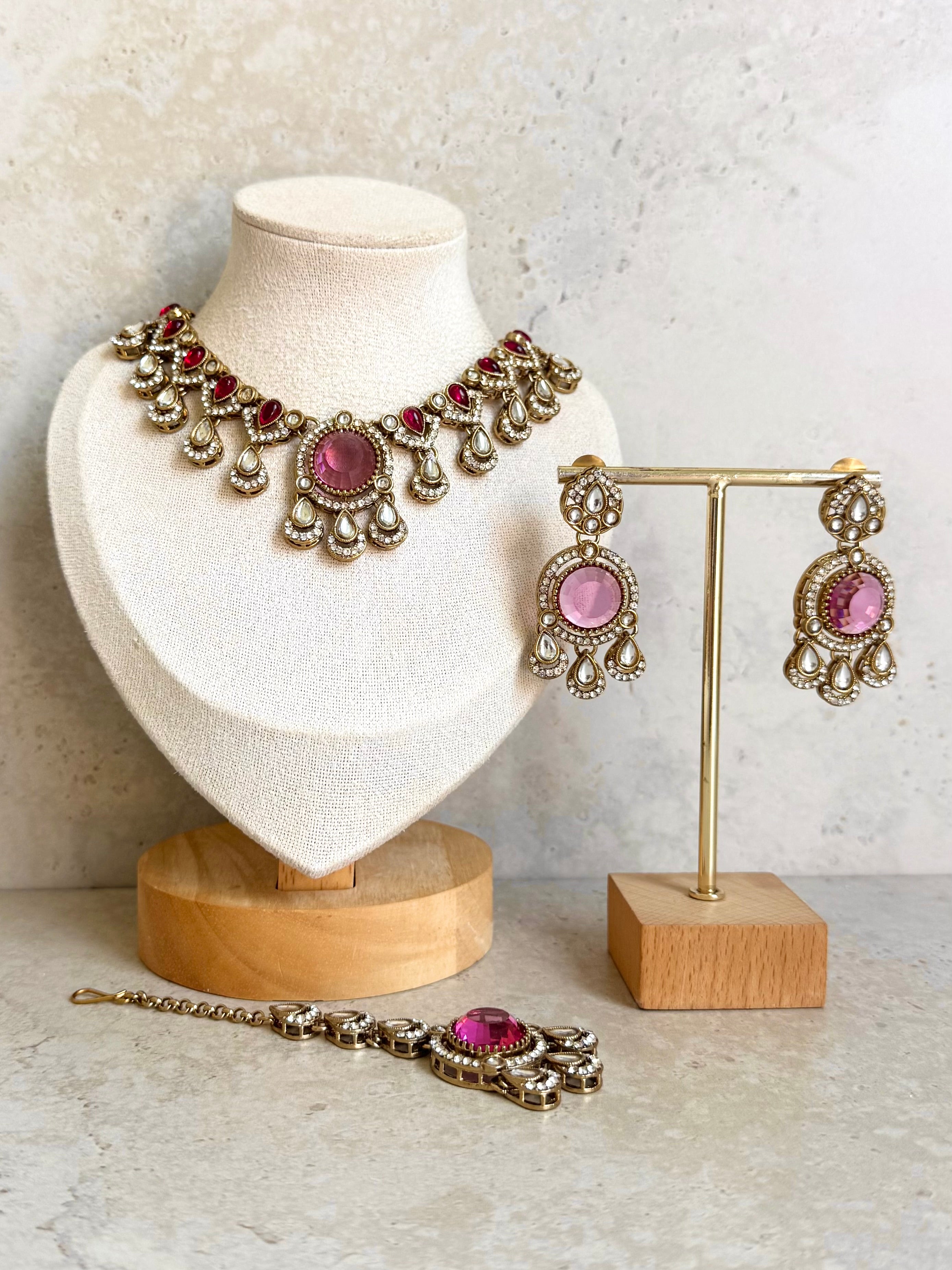 Nasira Necklace Set