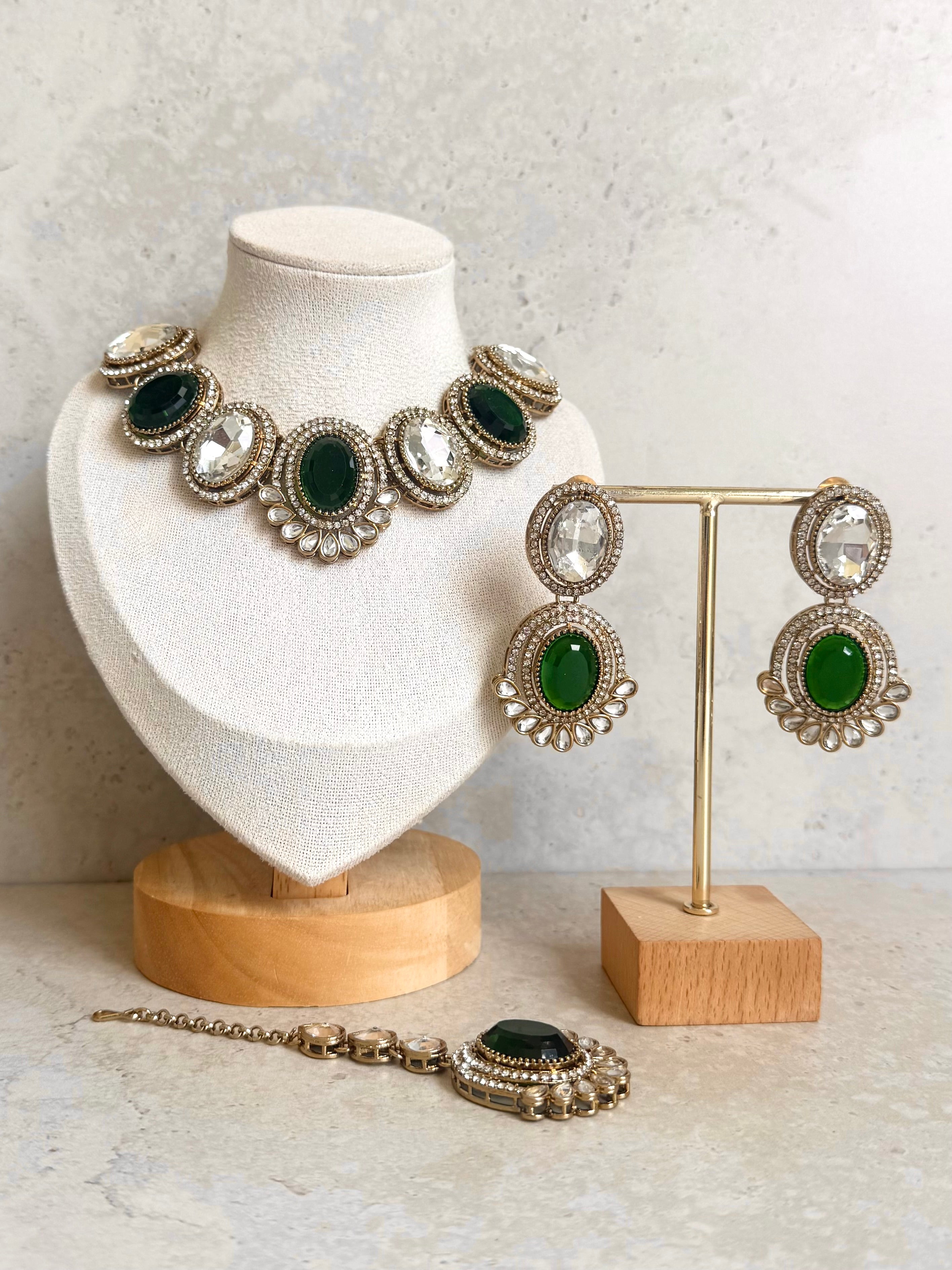 Richa Necklace Set